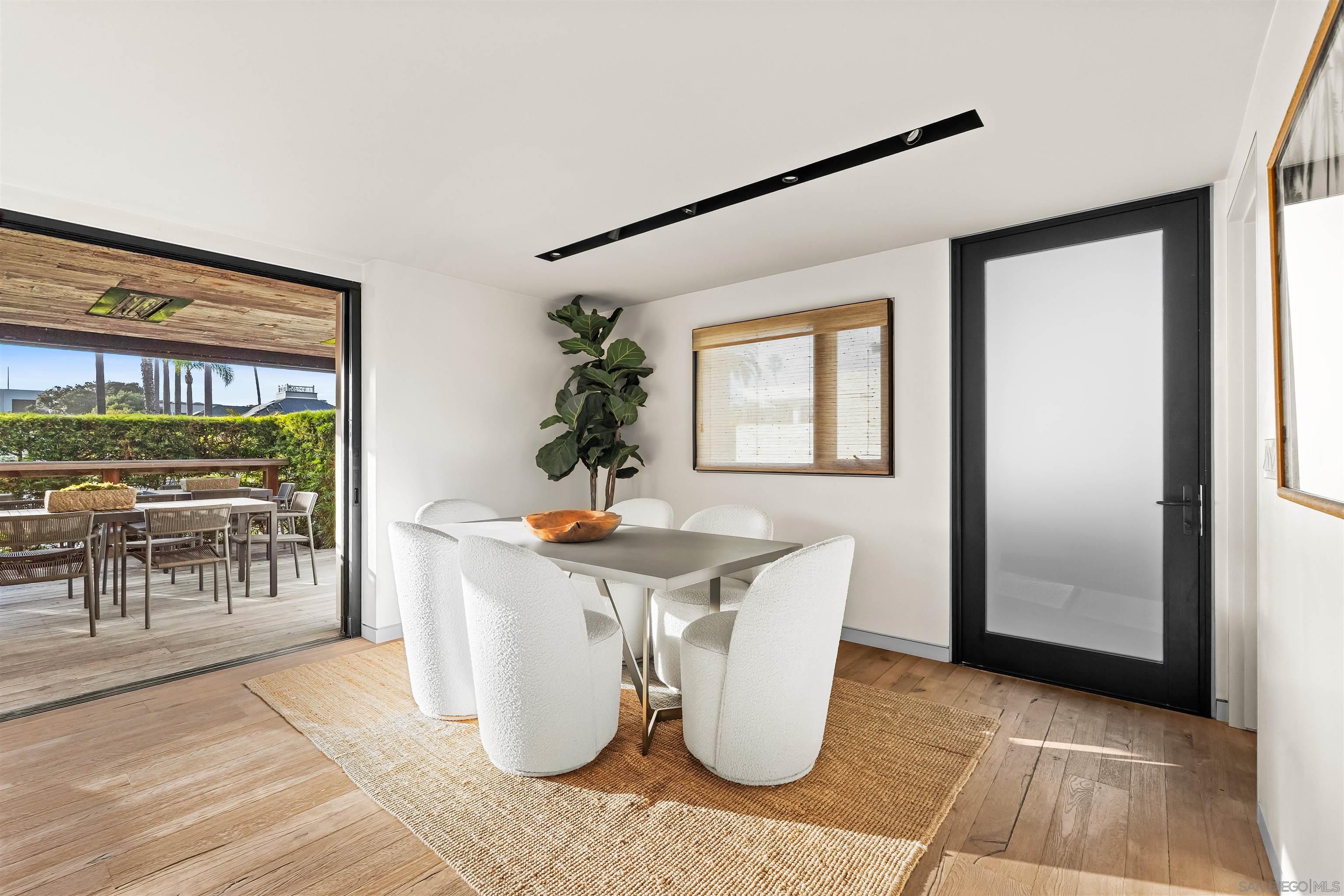 Detail Gallery Image 9 of 75 For 1715-17  Coast Blvd, Del Mar,  CA 92014 - 5 Beds | 4/1 Baths