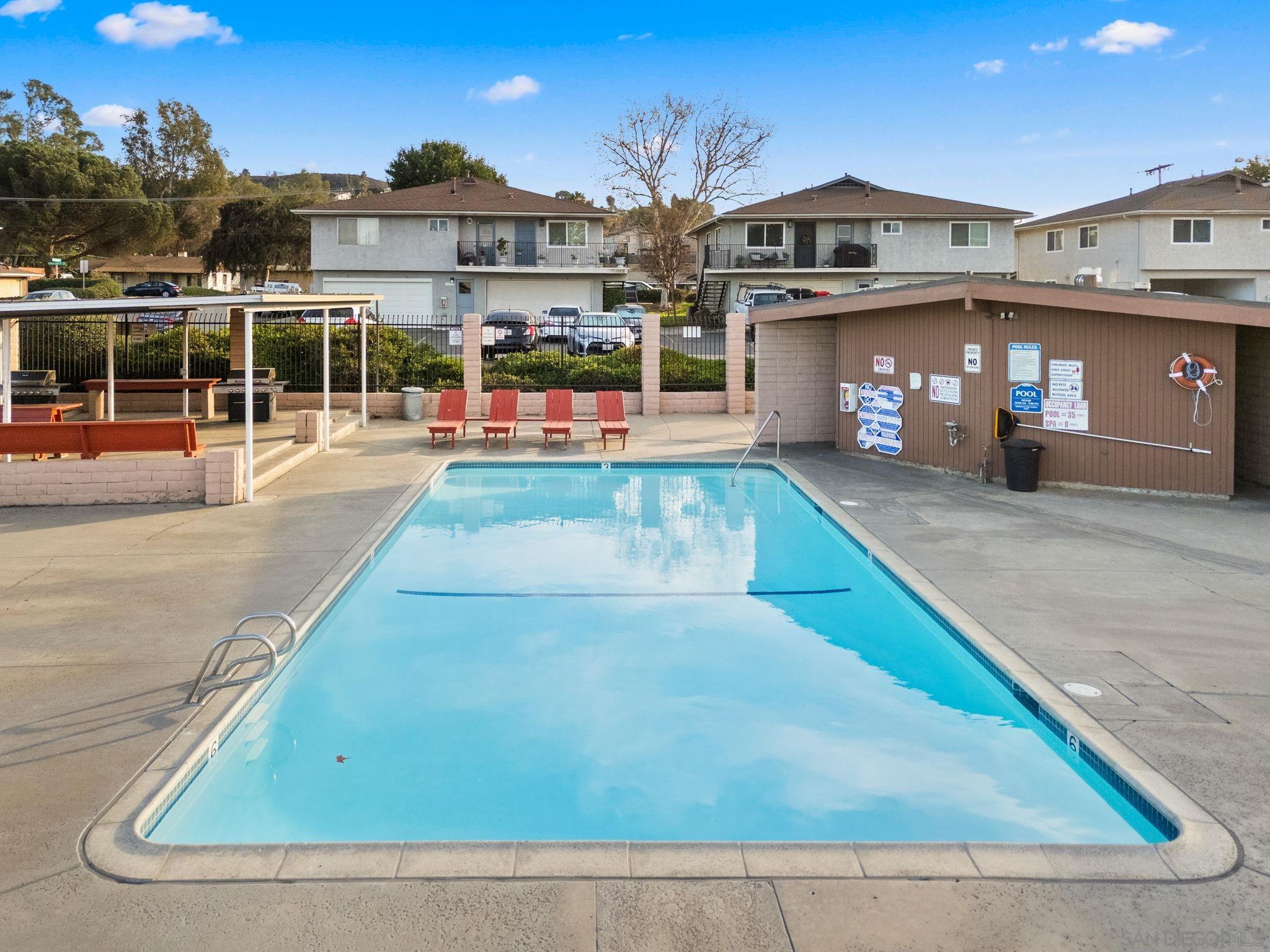 Detail Gallery Image 18 of 32 For 12156  Wintergreen Dr  #1,  Lakeside,  CA 92040 - 2 Beds | 1 Baths