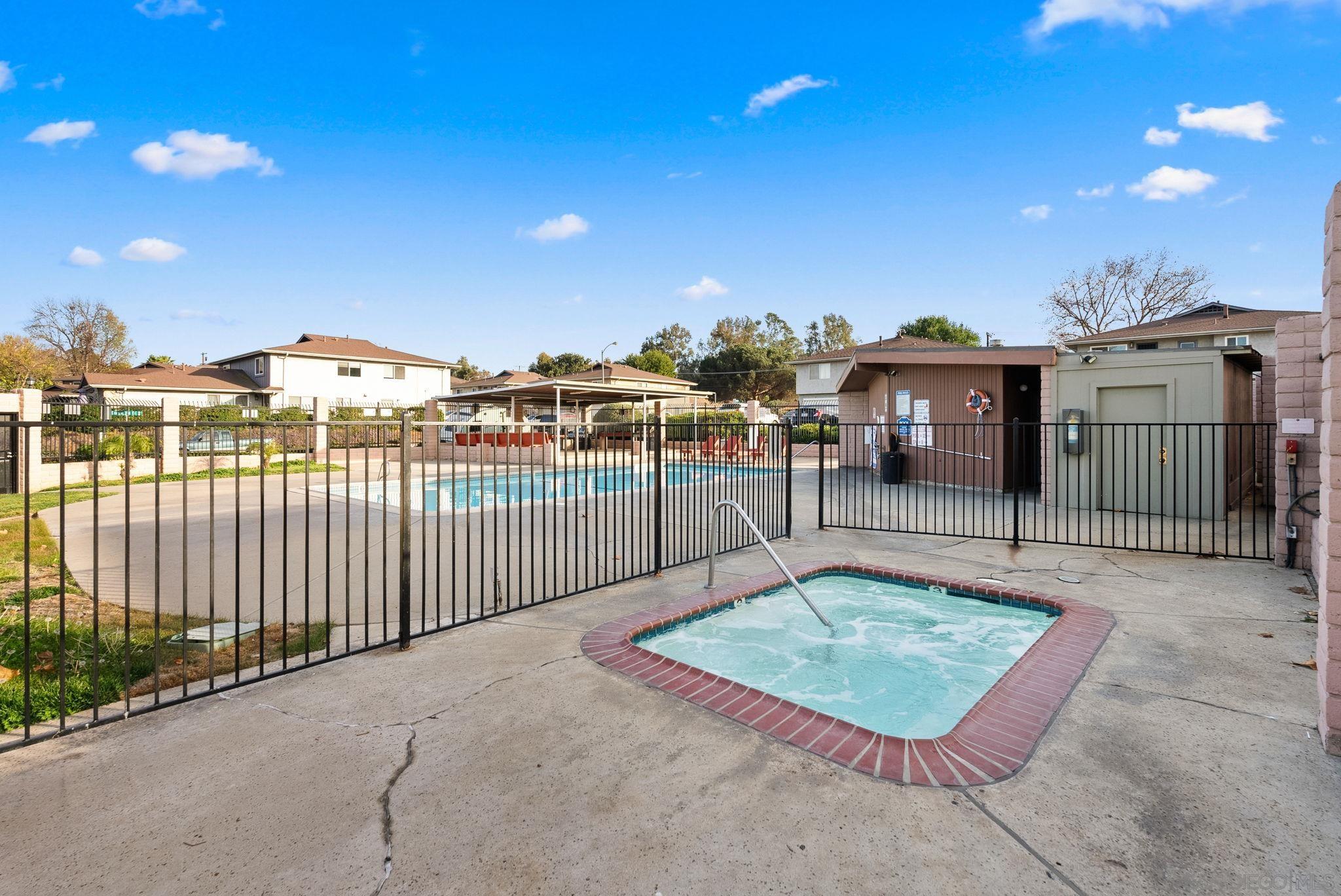 Detail Gallery Image 20 of 32 For 12156  Wintergreen Dr  #1,  Lakeside,  CA 92040 - 2 Beds | 1 Baths