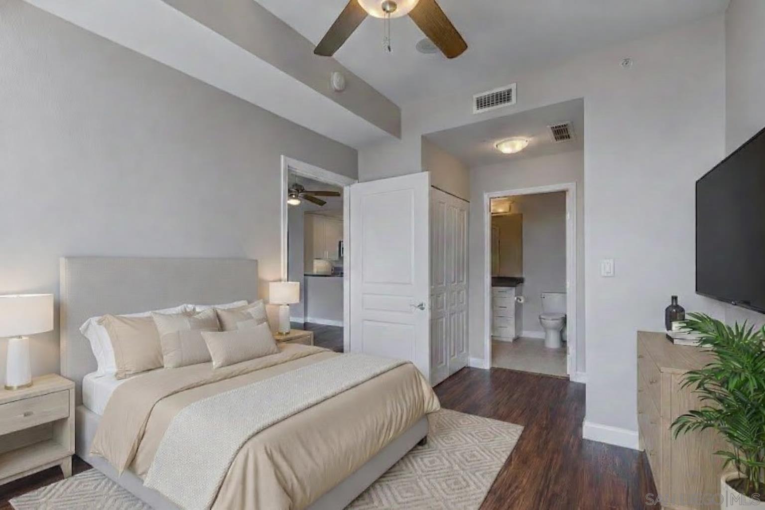 Detail Gallery Image 12 of 28 For 300  W Beech St  2101, San Diego,  CA 92101 - 2 Beds | 2 Baths