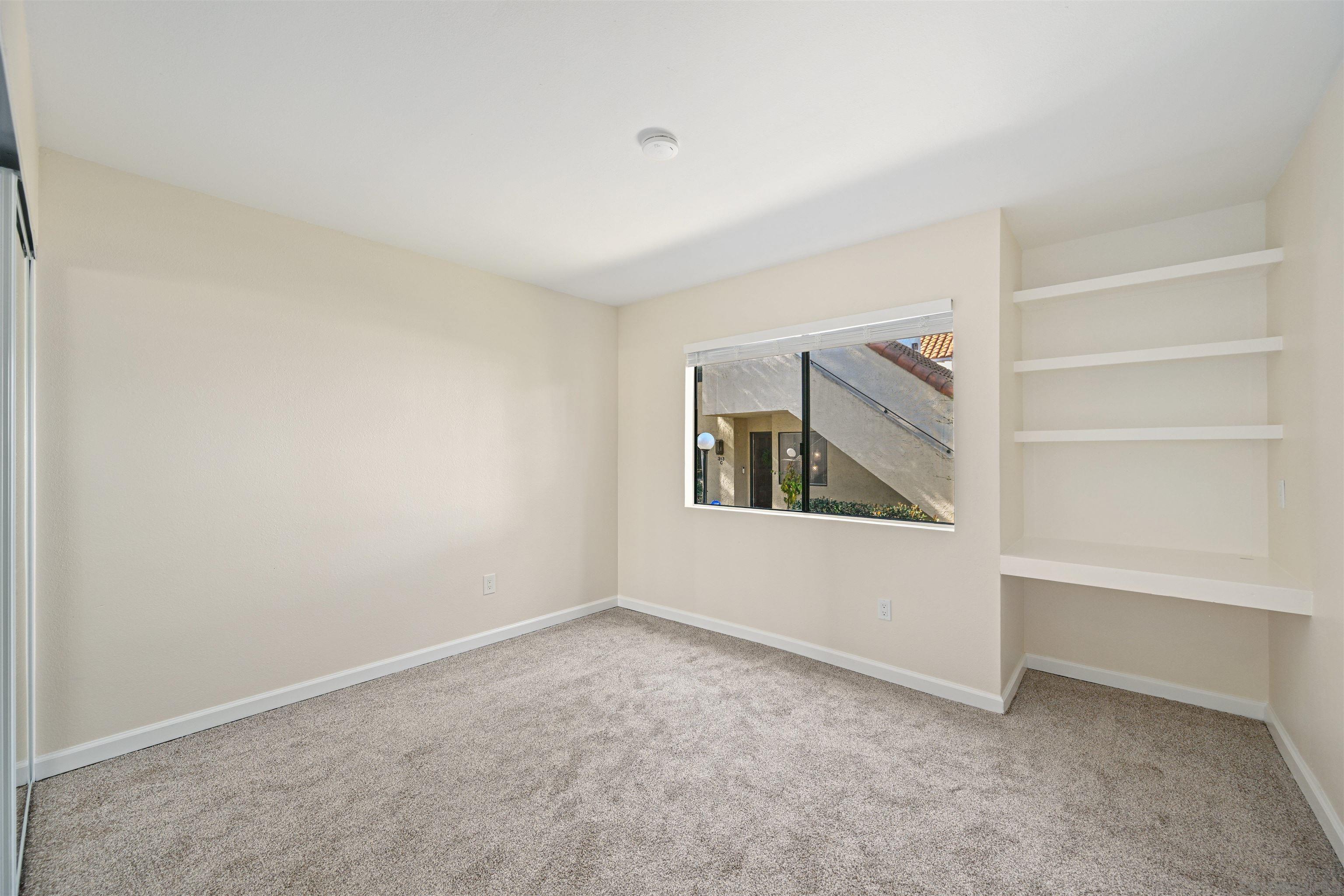 Detail Gallery Image 13 of 30 For 317 N Melrose Dr  #G,  Vista,  CA 92083 - 2 Beds | 2 Baths
