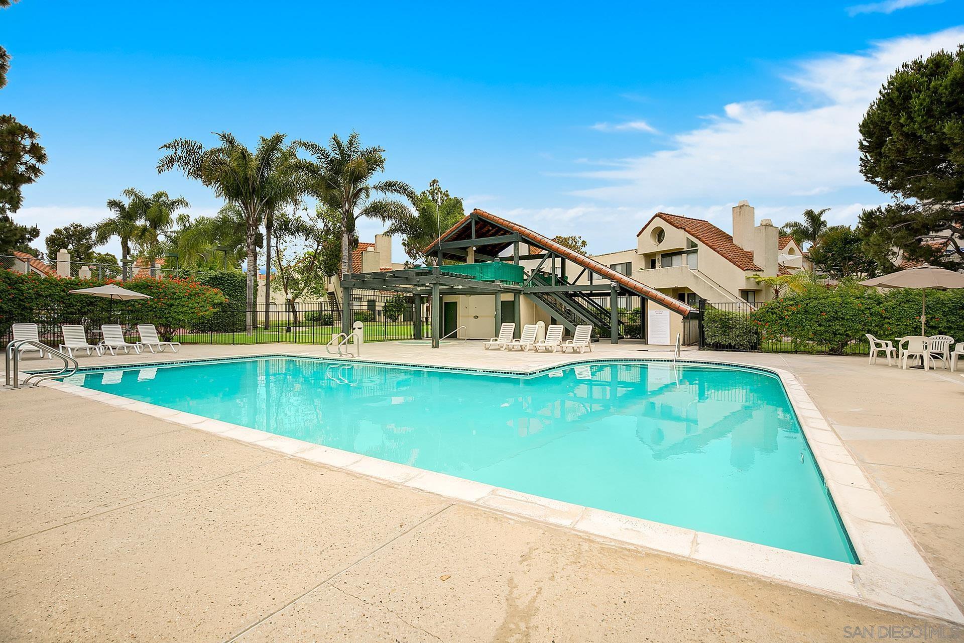 Detail Gallery Image 26 of 30 For 317 N Melrose Dr  #G,  Vista,  CA 92083 - 2 Beds | 2 Baths