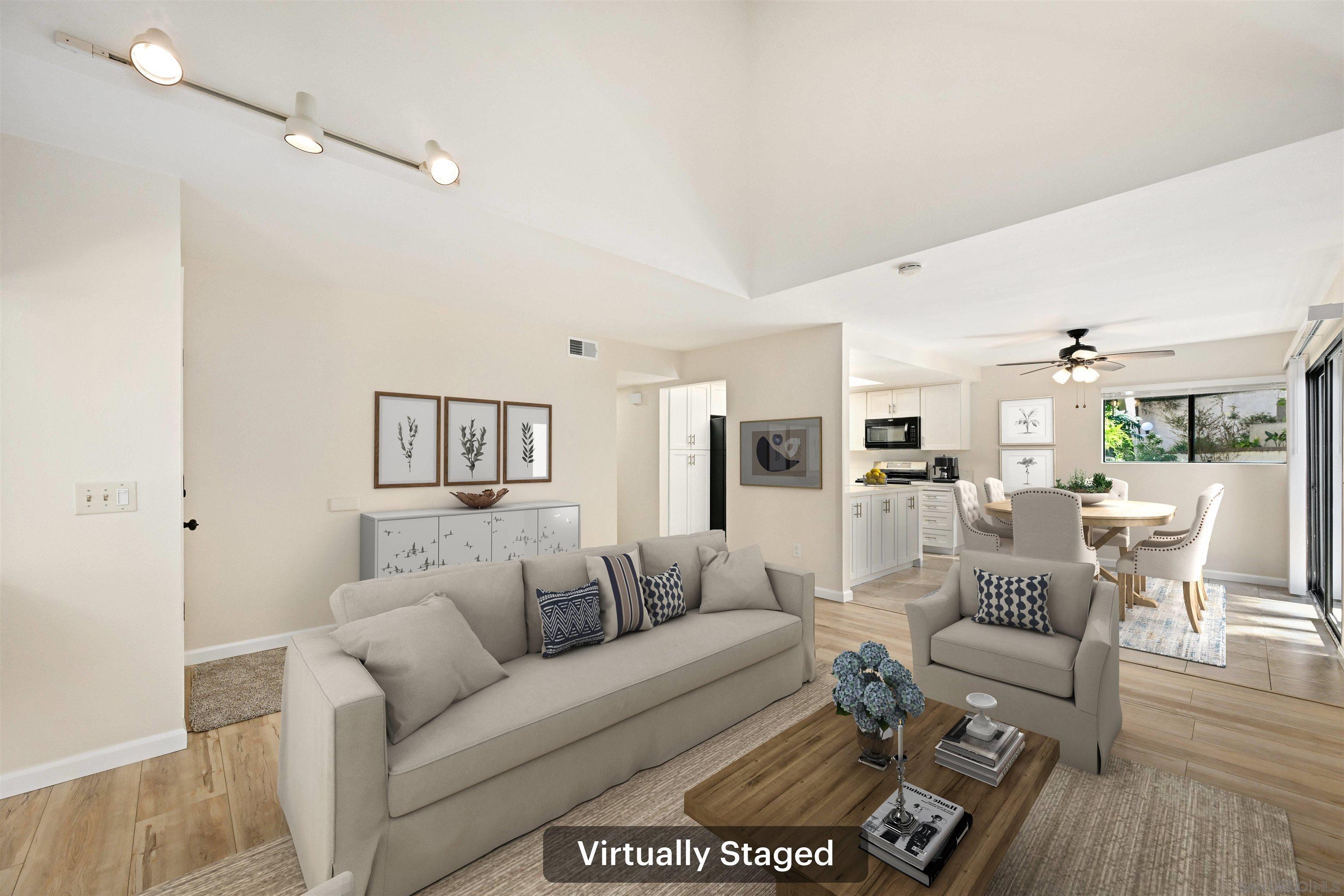 Detail Gallery Image 5 of 30 For 317 N Melrose Dr  #G,  Vista,  CA 92083 - 2 Beds | 2 Baths