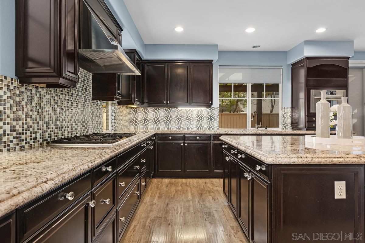 Detail Gallery Image 18 of 45 For 15639  via Montecristo, San Diego,  CA 92127 - 4 Beds | 3/1 Baths