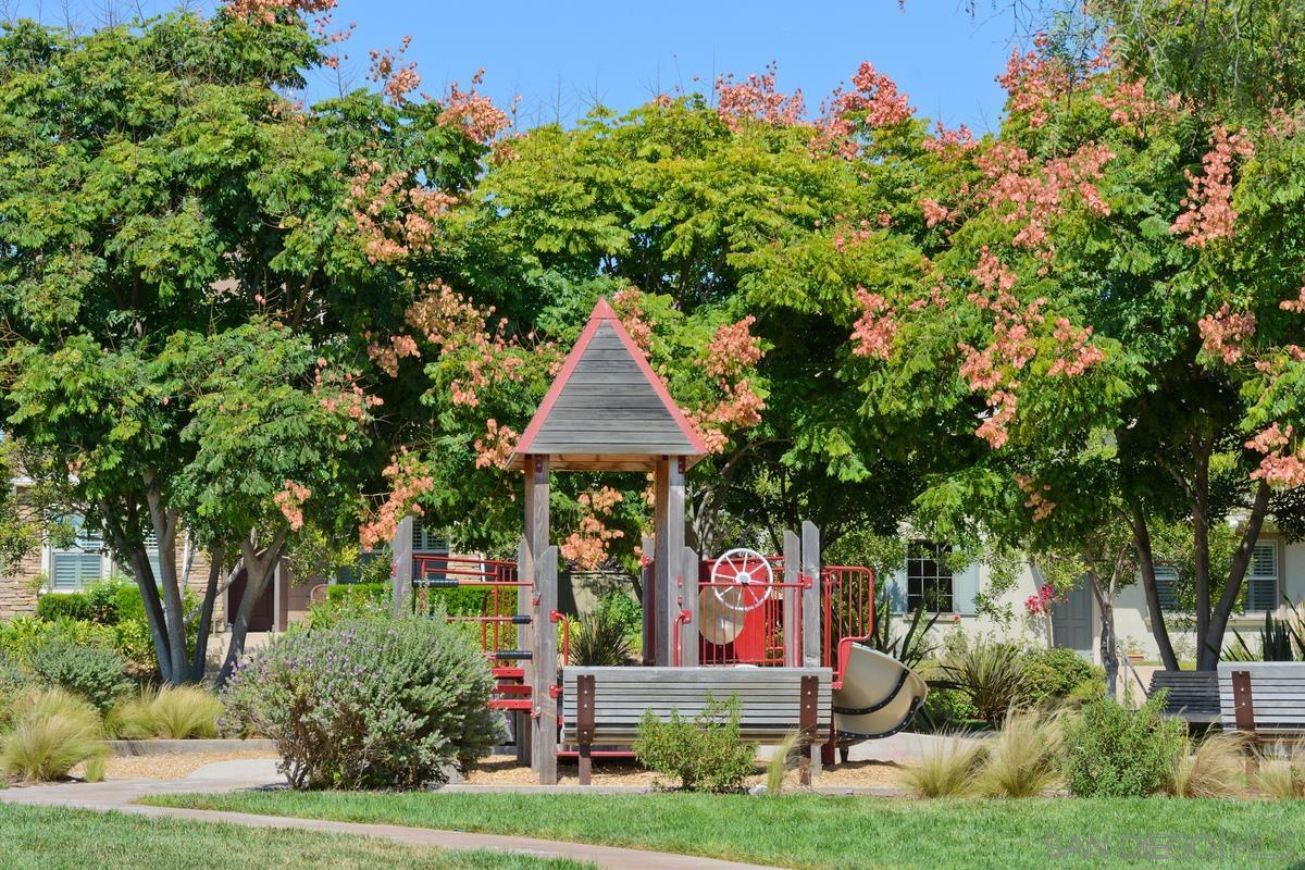 Detail Gallery Image 44 of 45 For 15639  via Montecristo, San Diego,  CA 92127 - 4 Beds | 3/1 Baths