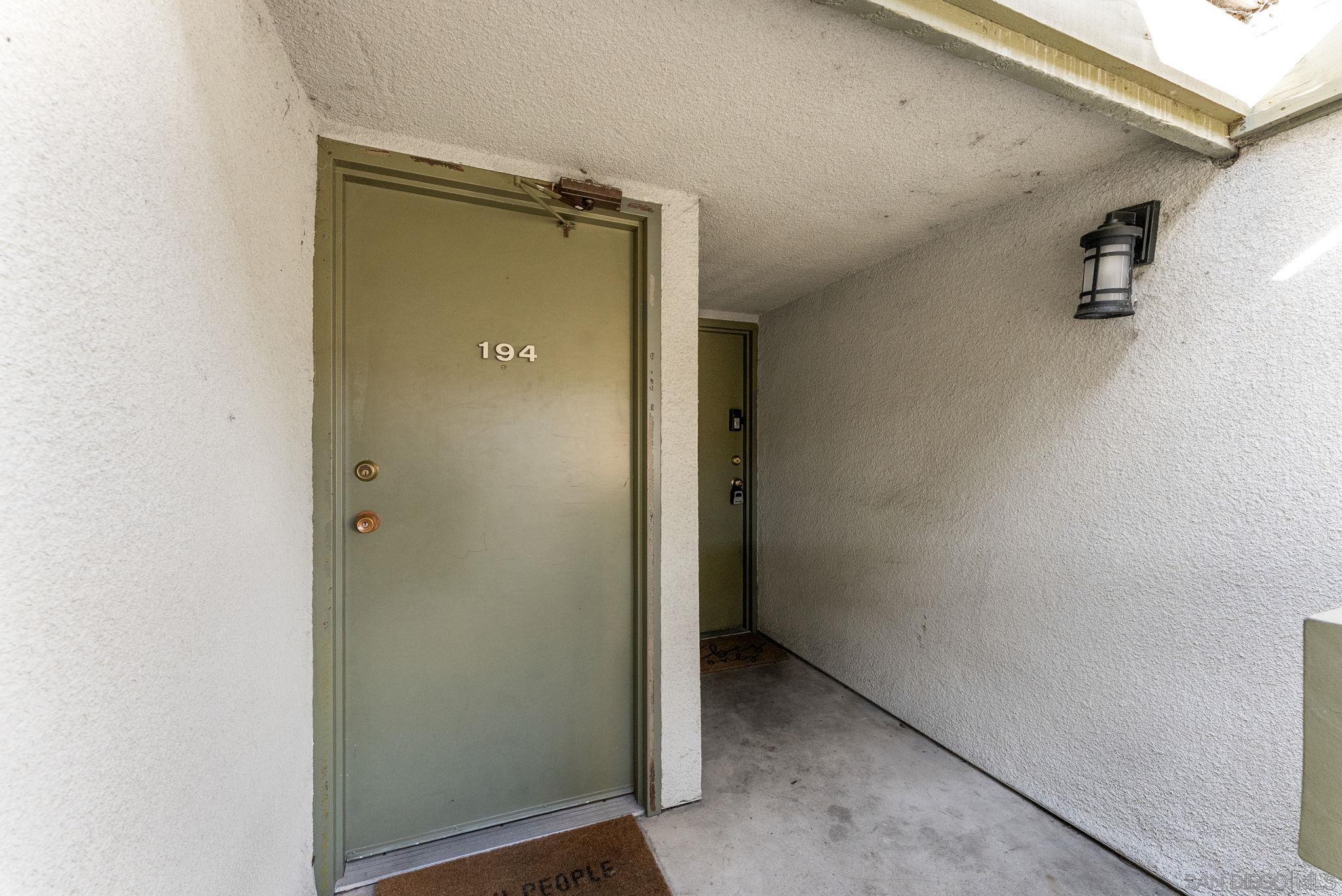 Detail Gallery Image 3 of 29 For 6182  Agee Street  #194,  San Diego,  CA 92122 - 2 Beds | 1/1 Baths