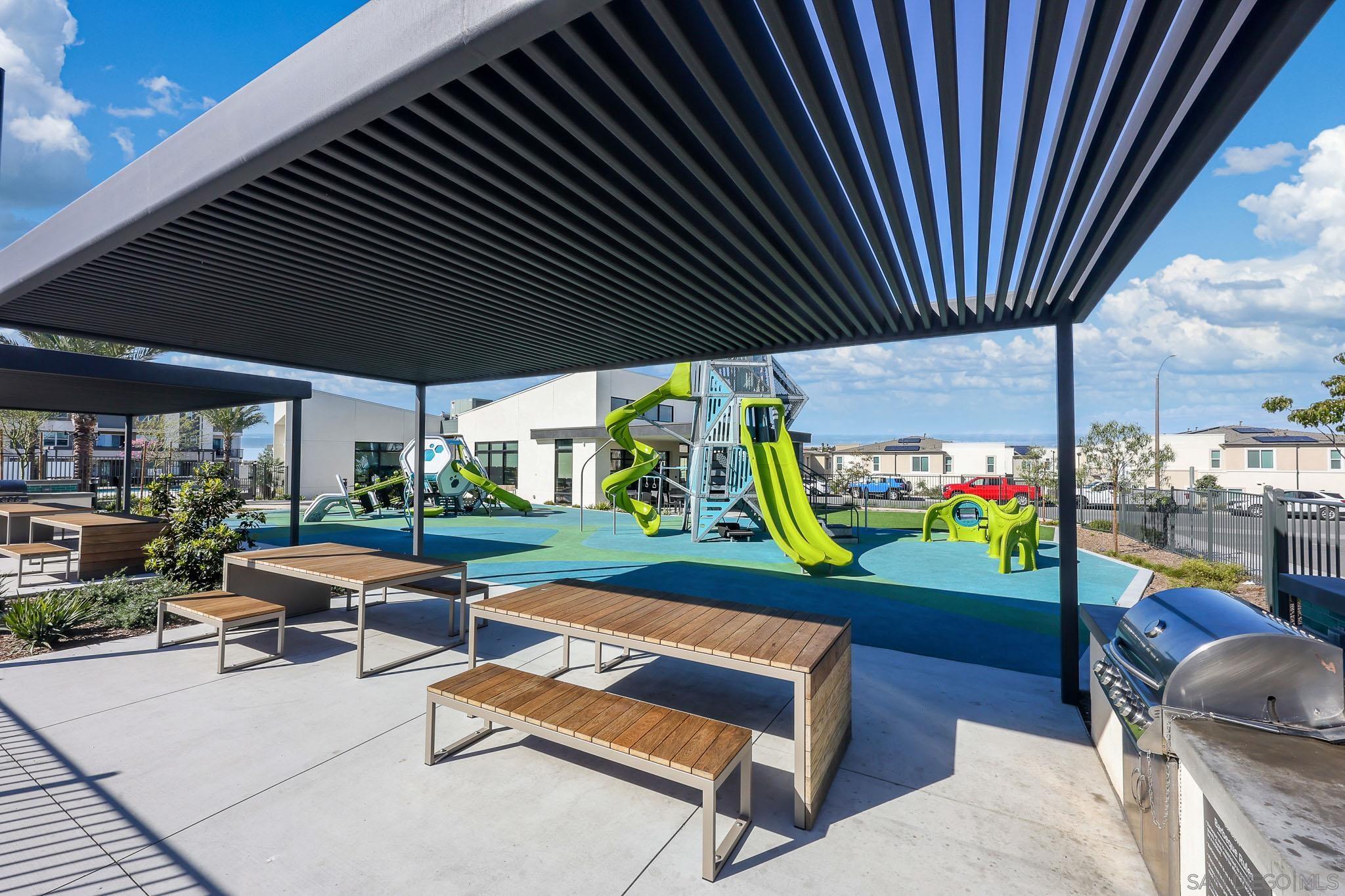 Detail Gallery Image 23 of 51 For 766  Jilian St  #2,  Chula Vista,  CA 91911 - 3 Beds | 2/1 Baths