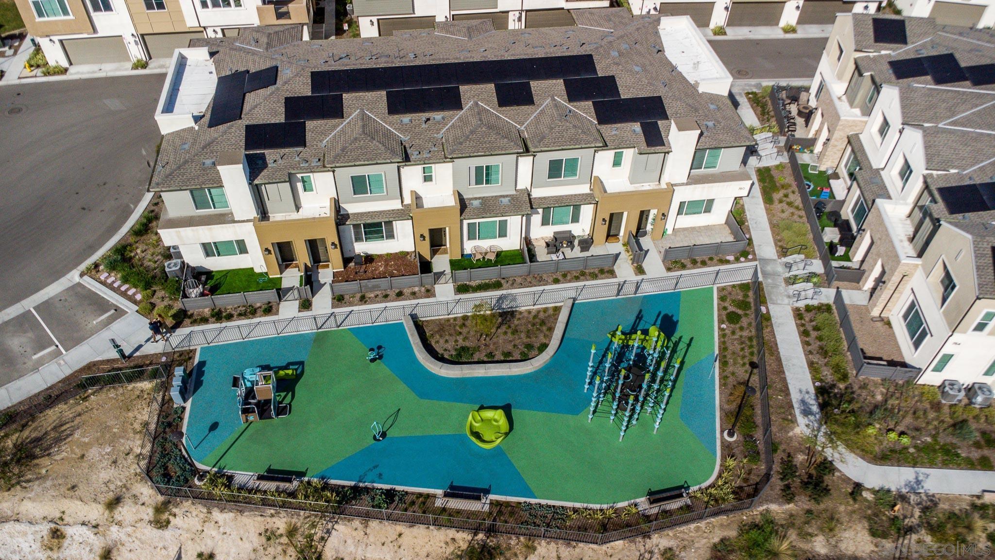 Detail Gallery Image 39 of 51 For 766  Jilian St  #2,  Chula Vista,  CA 91911 - 3 Beds | 2/1 Baths