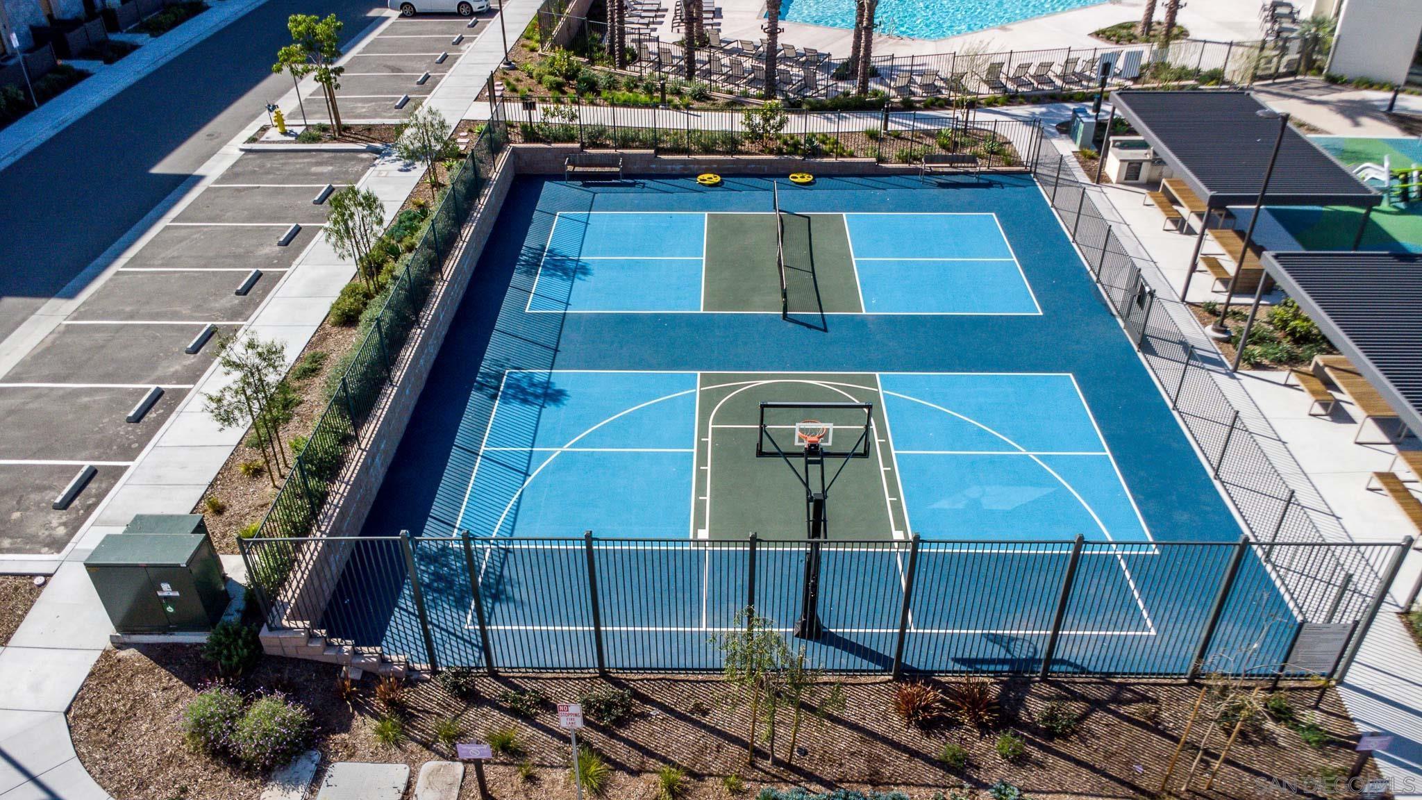 Detail Gallery Image 43 of 51 For 766  Jilian St  #2,  Chula Vista,  CA 91911 - 3 Beds | 2/1 Baths