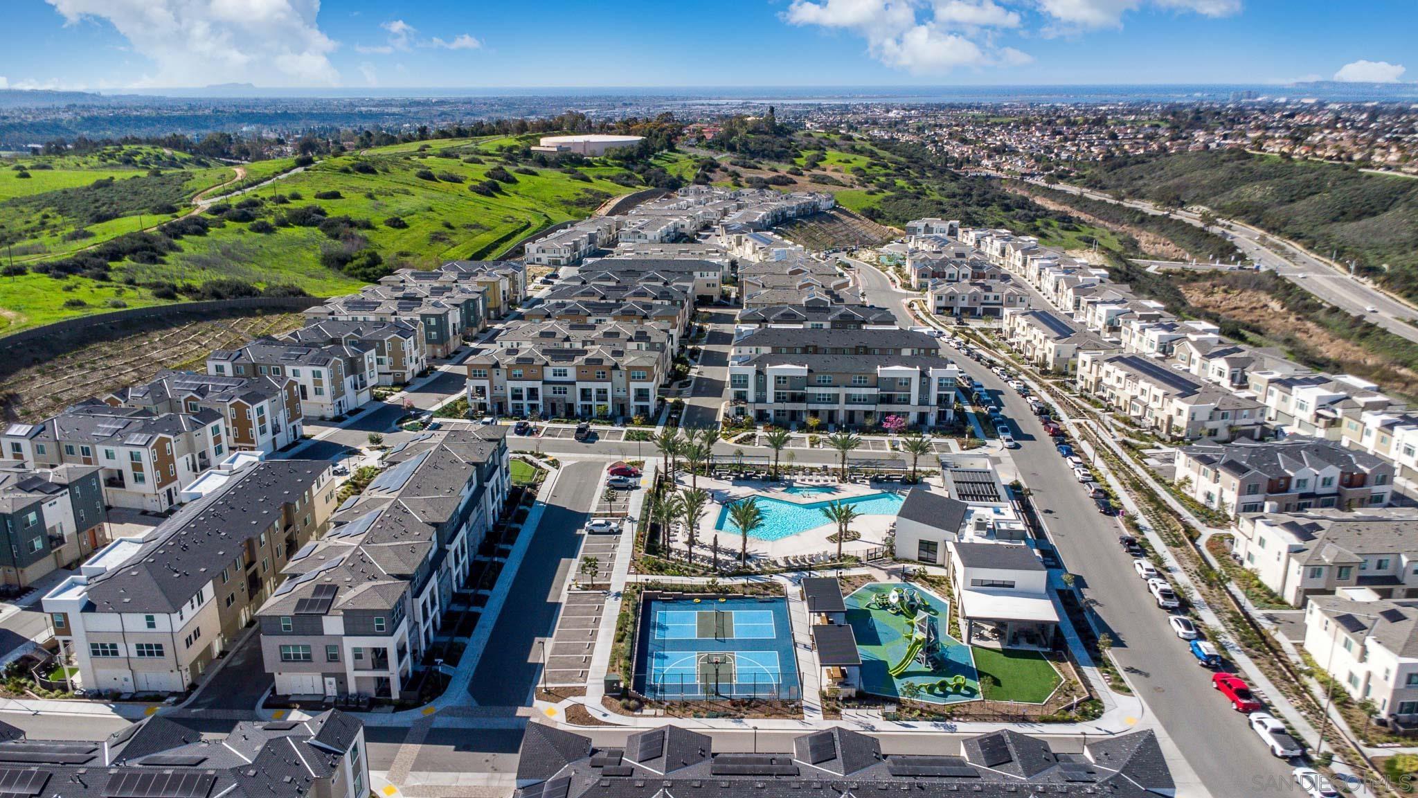 Detail Gallery Image 46 of 51 For 766  Jilian St  #2,  Chula Vista,  CA 91911 - 3 Beds | 2/1 Baths