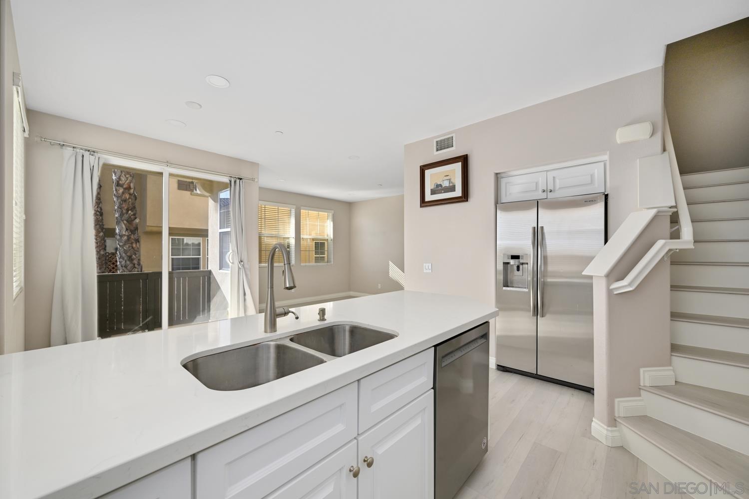 Detail Gallery Image 10 of 30 For 5074  Cascade Way  #102,  Oceanside,  CA 92057 - 2 Beds | 2/1 Baths