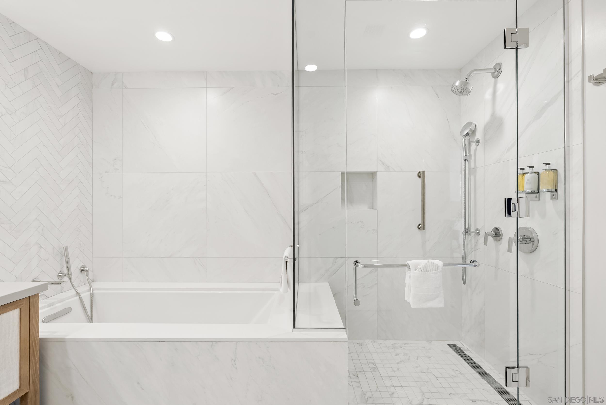 Detail Gallery Image 26 of 47 For 1500  Orange Ave  #38,  Coronado,  CA 92118 - 2 Beds | 2 Baths