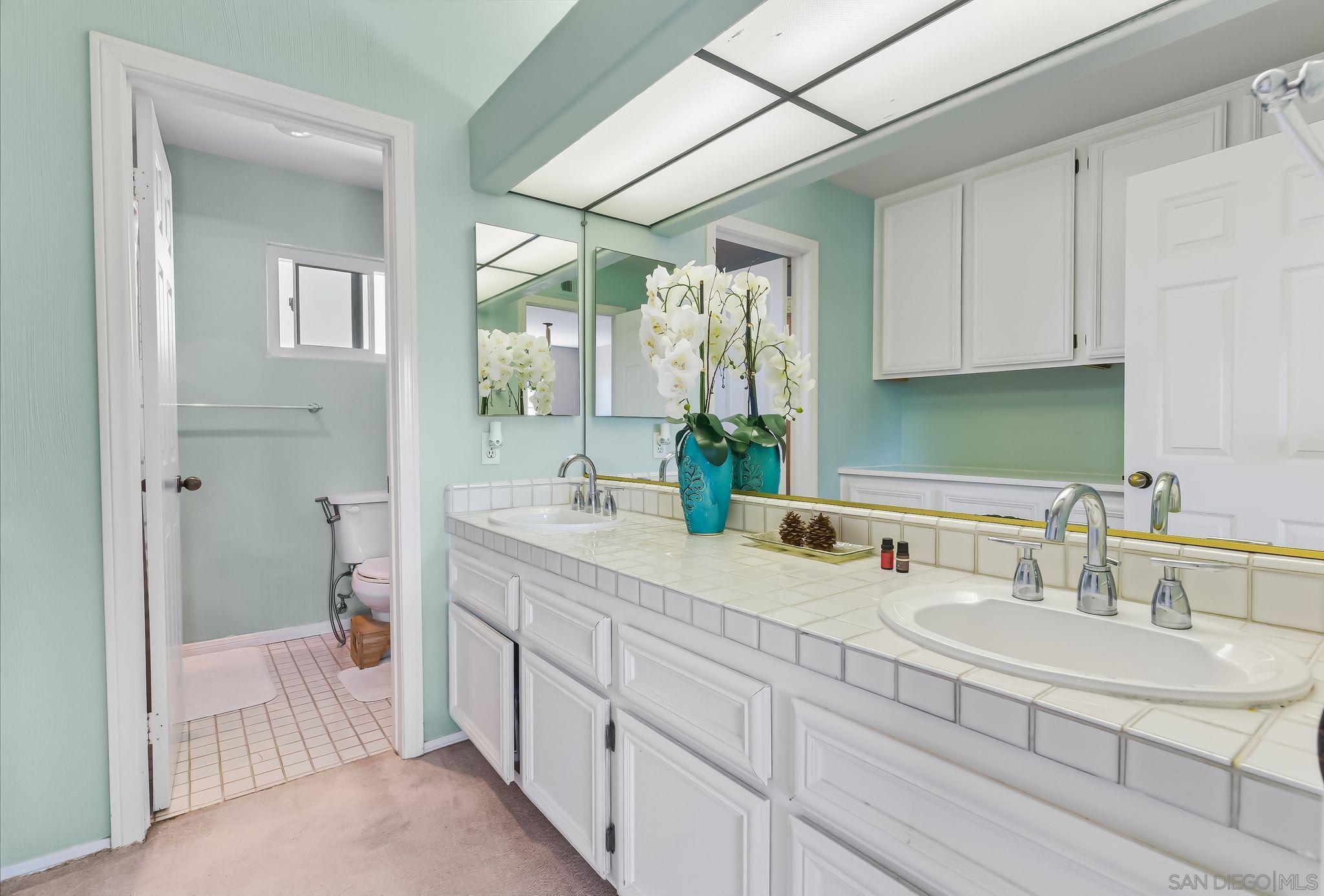 Detail Gallery Image 19 of 24 For 363  Surrey Dr, Bonita,  CA 91902 - 5 Beds | 3/1 Baths