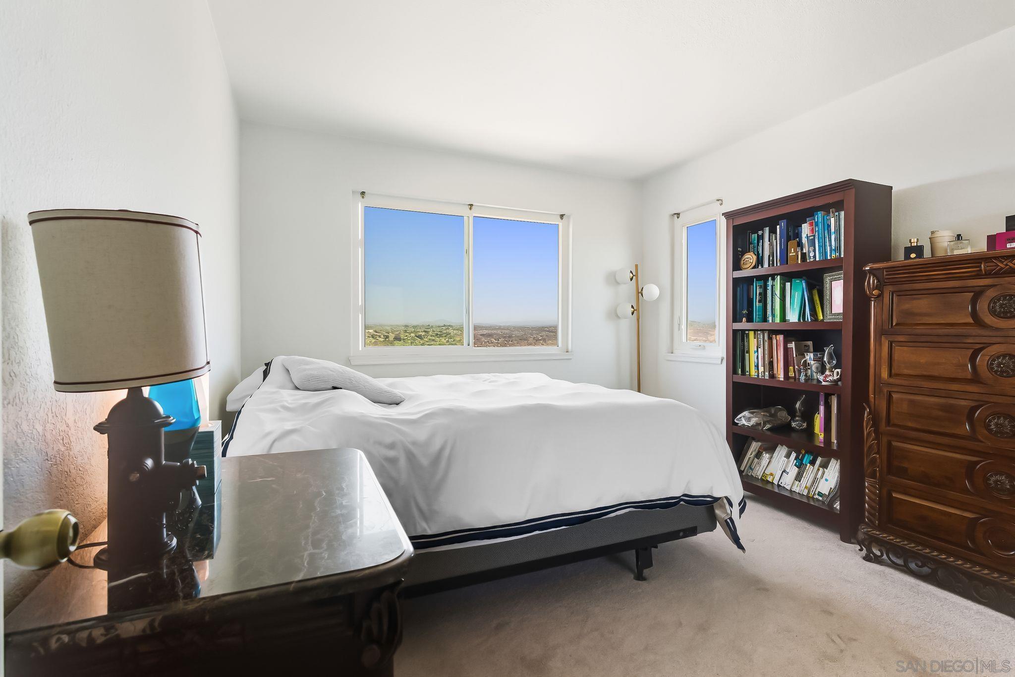 Detail Gallery Image 20 of 24 For 363  Surrey Dr, Bonita,  CA 91902 - 5 Beds | 3/1 Baths