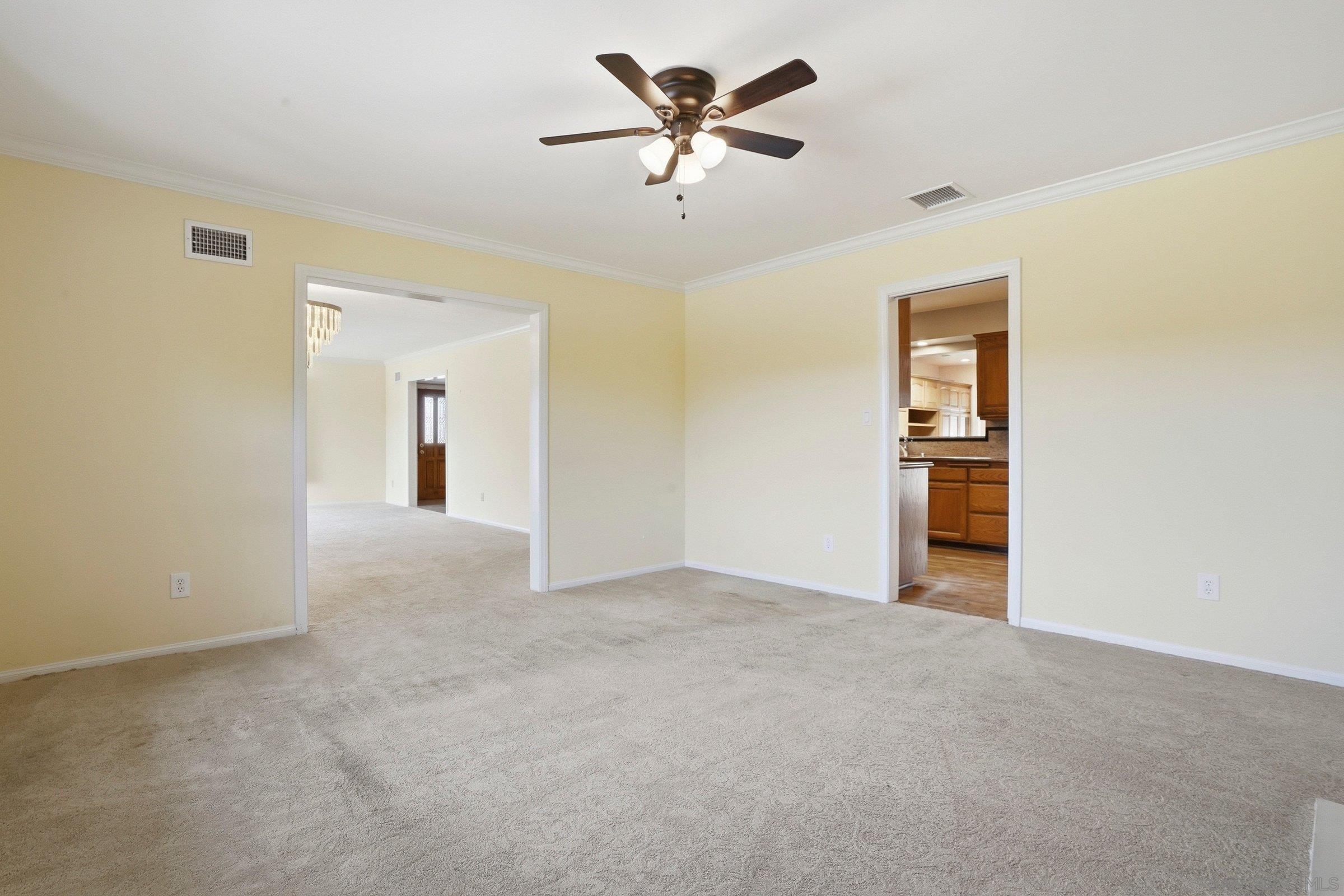 Detail Gallery Image 13 of 40 For 6110  Romany Dr, San Diego,  CA 92120 - 3 Beds | 3 Baths