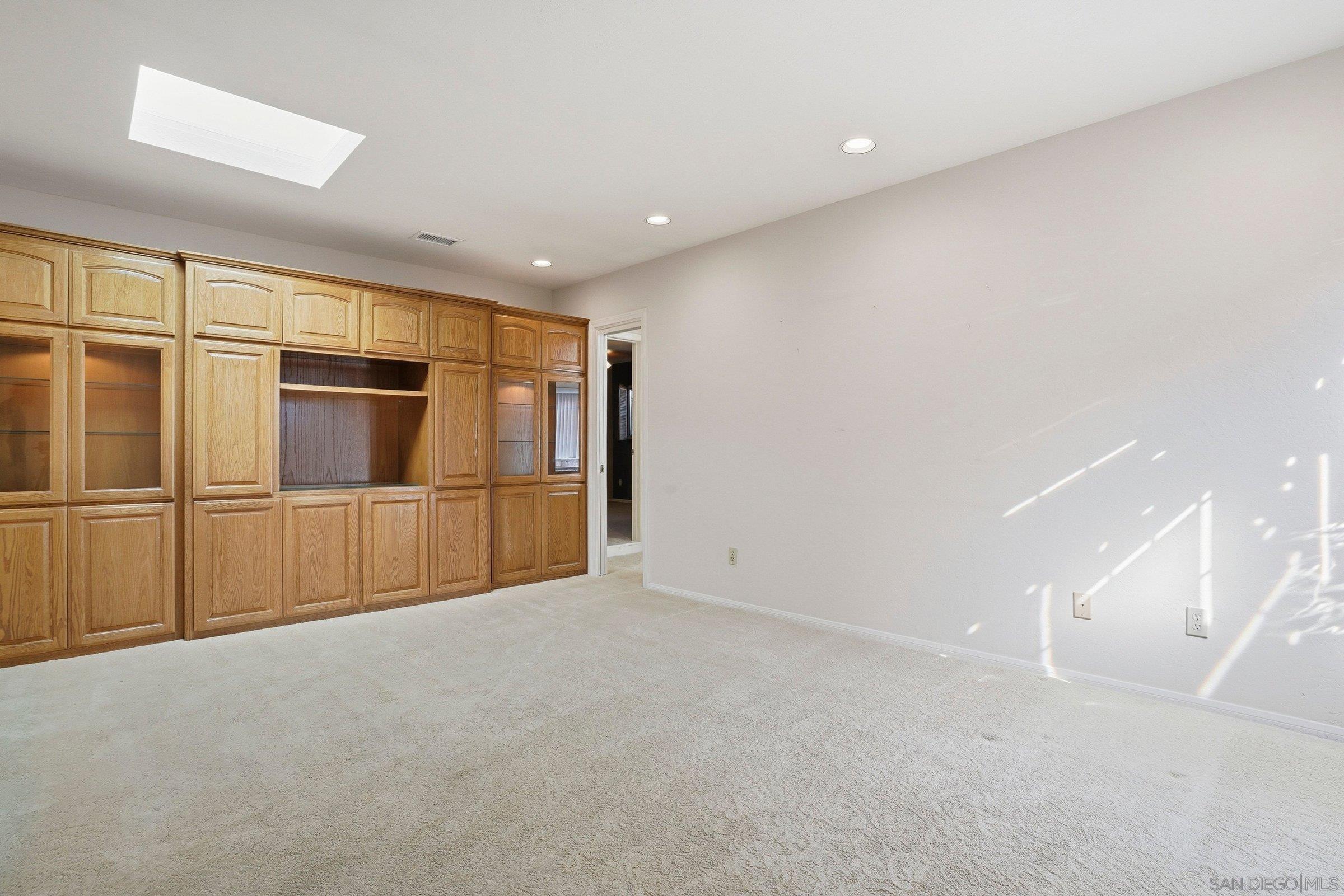 Detail Gallery Image 20 of 40 For 6110  Romany Dr, San Diego,  CA 92120 - 3 Beds | 3 Baths