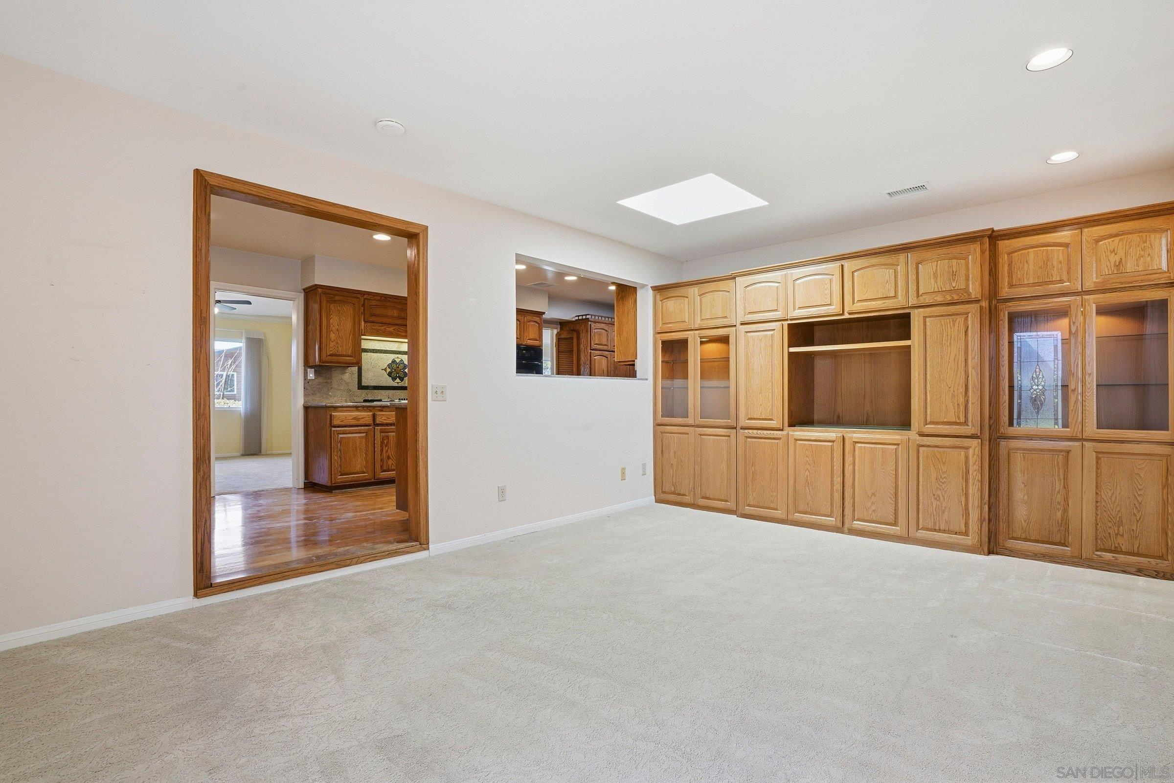 Detail Gallery Image 22 of 40 For 6110  Romany Dr, San Diego,  CA 92120 - 3 Beds | 3 Baths