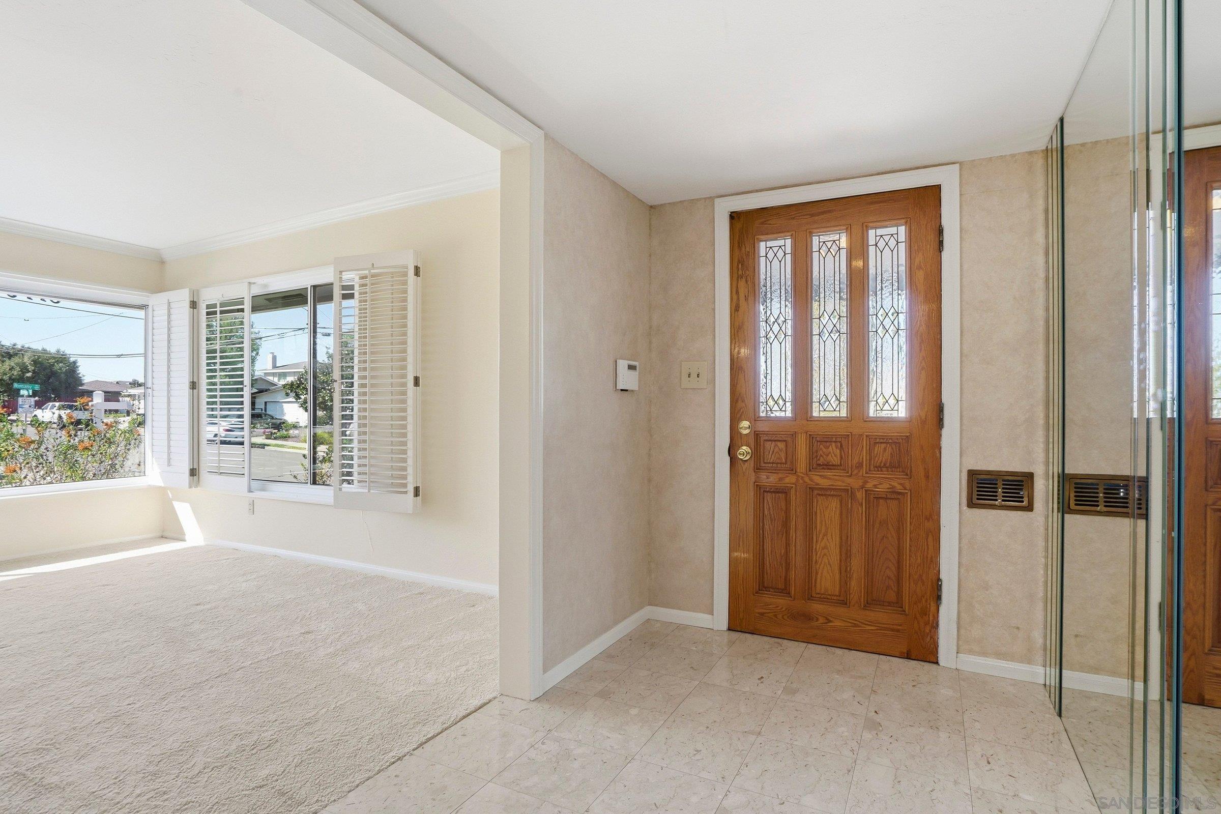 Detail Gallery Image 8 of 40 For 6110  Romany Dr, San Diego,  CA 92120 - 3 Beds | 3 Baths