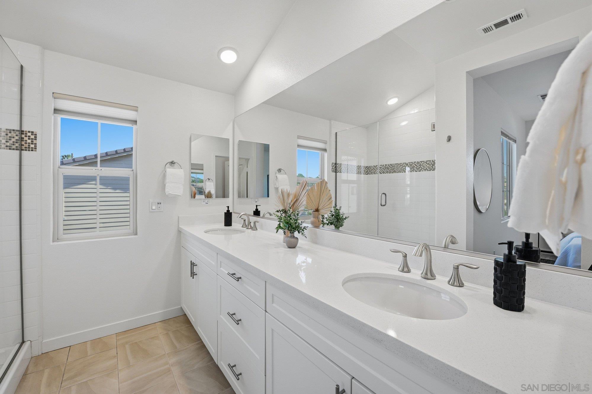 Detail Gallery Image 17 of 27 For 4416  Palm Ave  #12,  La Mesa,  CA 91941 - 3 Beds | 3 Baths