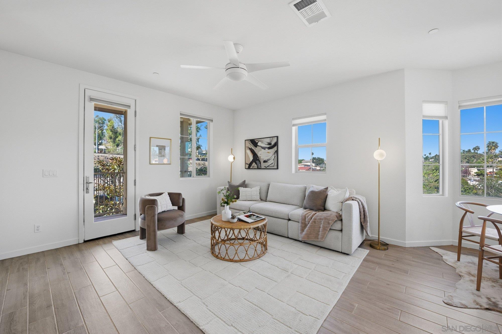 Detail Gallery Image 5 of 27 For 4416  Palm Ave  #12,  La Mesa,  CA 91941 - 3 Beds | 3 Baths