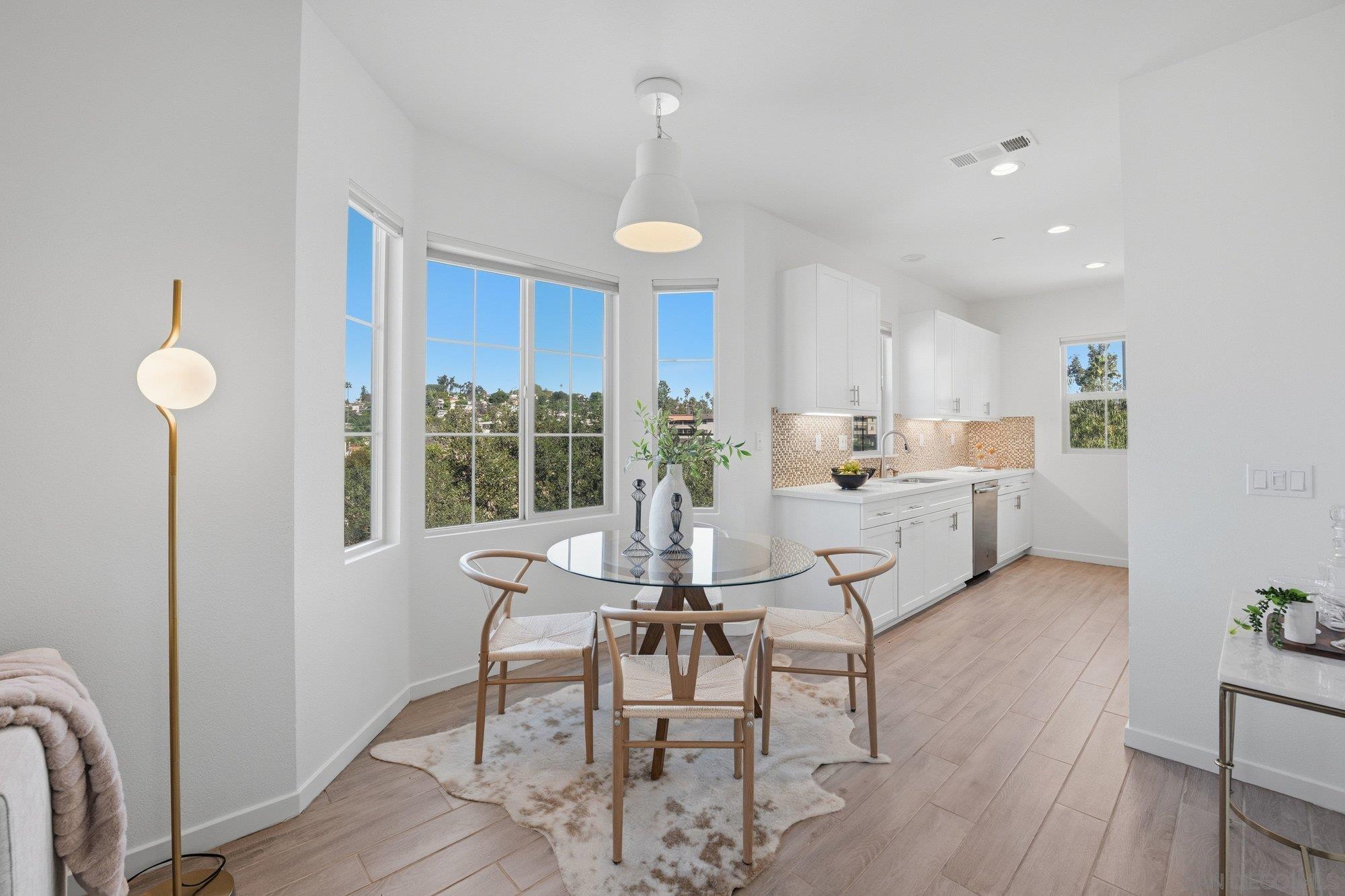 Detail Gallery Image 7 of 27 For 4416  Palm Ave  #12,  La Mesa,  CA 91941 - 3 Beds | 3 Baths