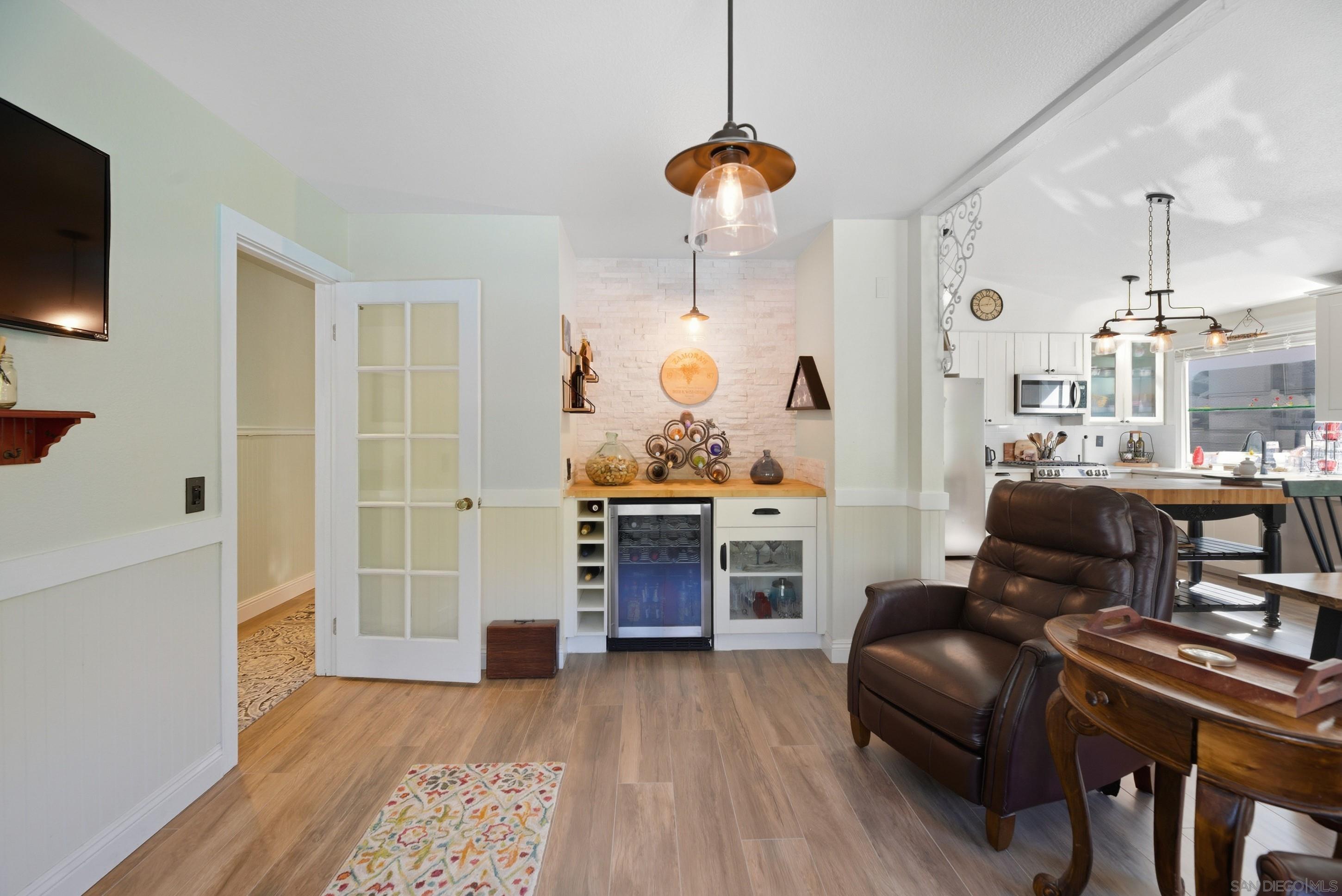 Detail Gallery Image 12 of 33 For 2121  Emberwood Way, Escondido,  CA 92029 - 3 Beds | 2 Baths