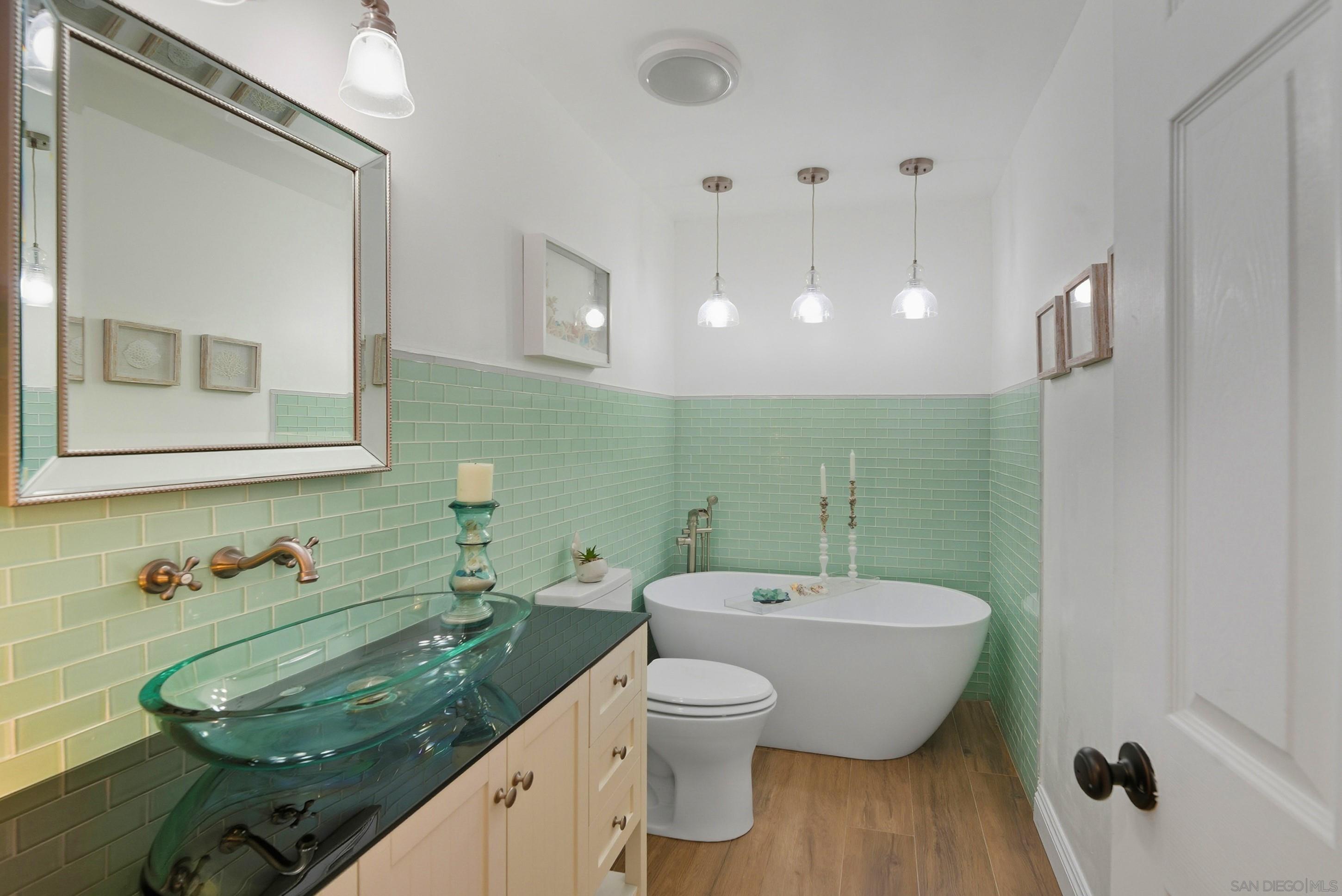 Detail Gallery Image 13 of 33 For 2121  Emberwood Way, Escondido,  CA 92029 - 3 Beds | 2 Baths