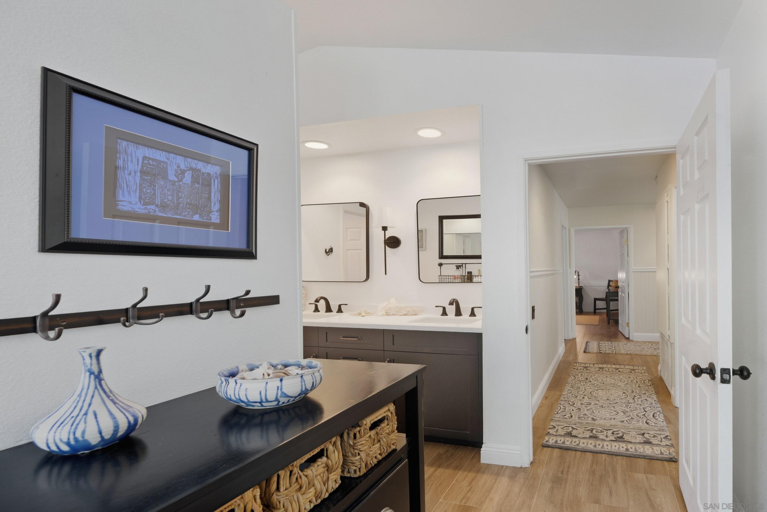 Detail Gallery Image 19 of 33 For 2121  Emberwood Way, Escondido,  CA 92029 - 3 Beds | 2 Baths