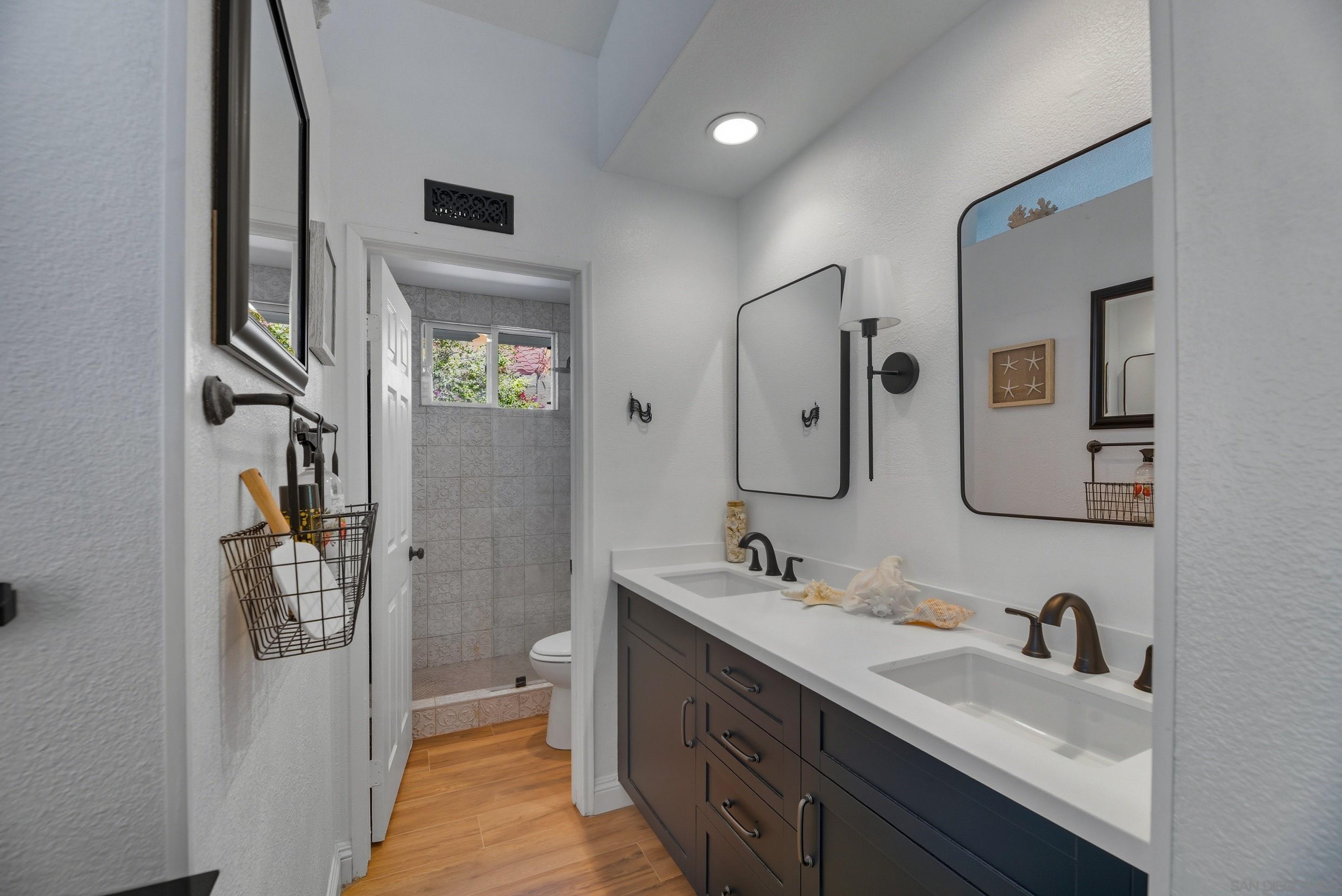 Detail Gallery Image 20 of 33 For 2121  Emberwood Way, Escondido,  CA 92029 - 3 Beds | 2 Baths