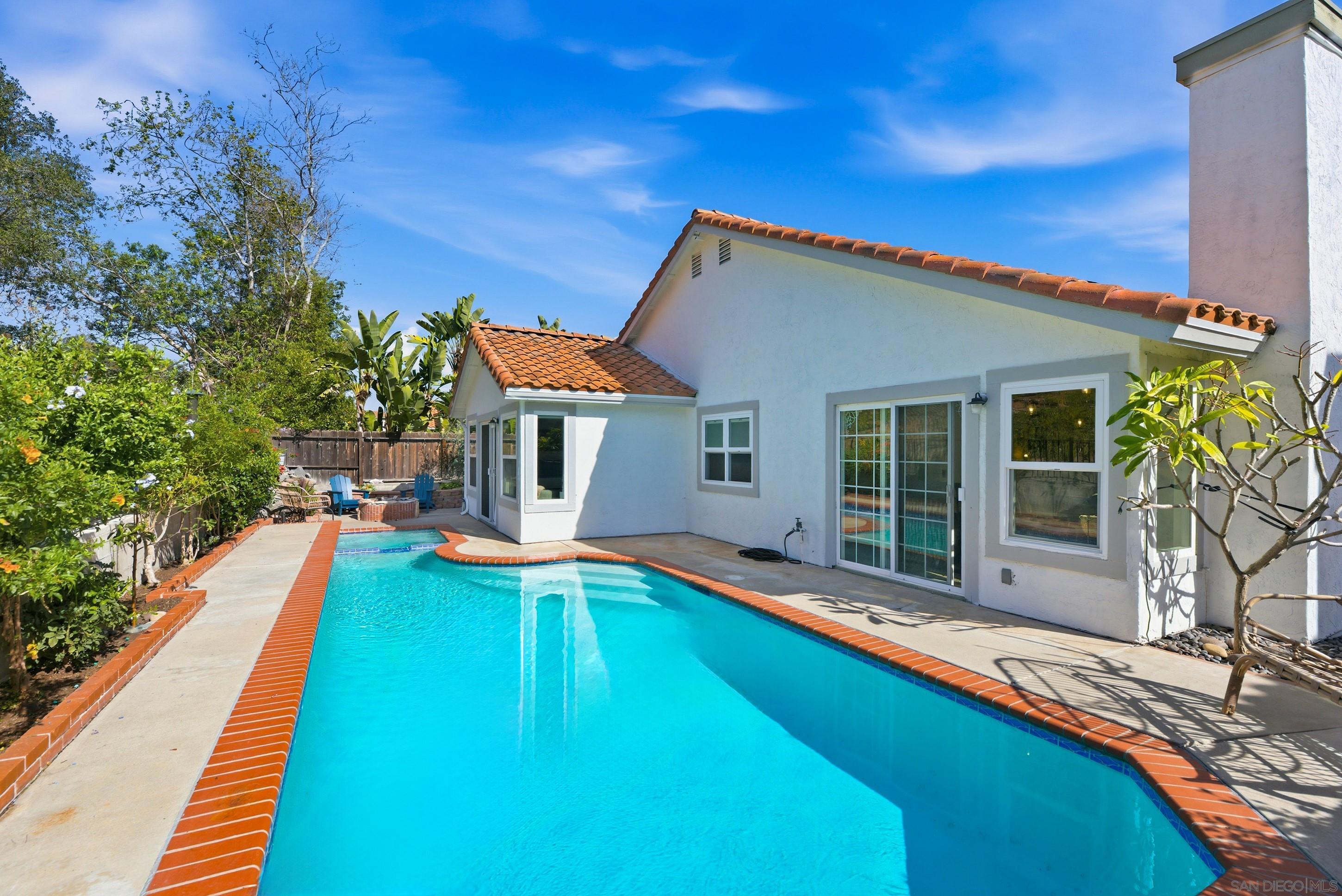 Detail Gallery Image 22 of 33 For 2121  Emberwood Way, Escondido,  CA 92029 - 3 Beds | 2 Baths