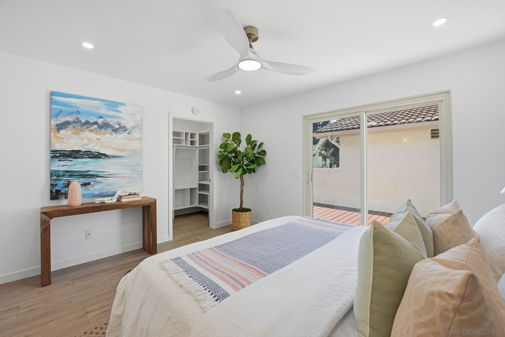 Detail Gallery Image 17 of 28 For 1926  Springdale Ln, Encinitas,  CA 92024 - 3 Beds | 2 Baths