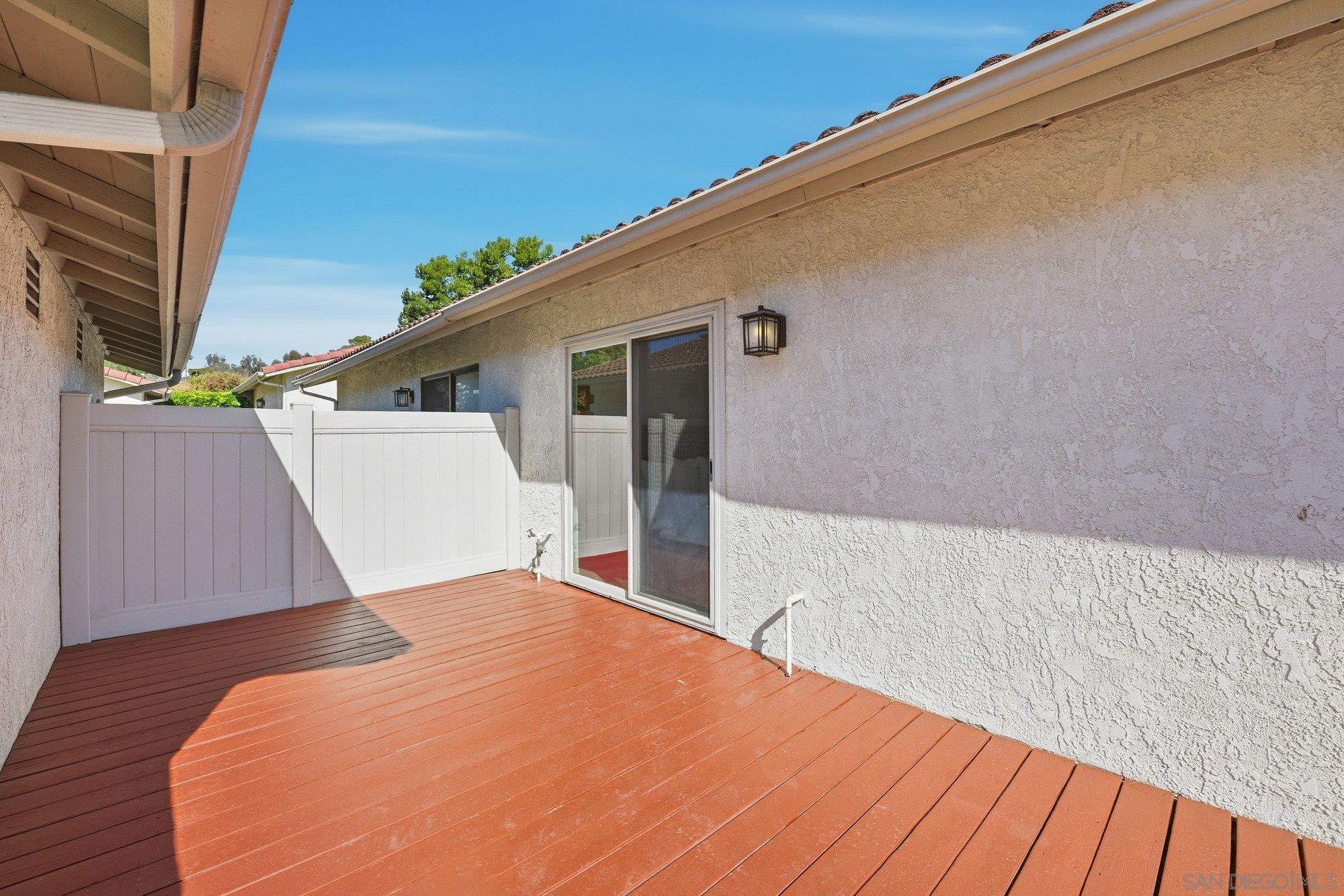 Detail Gallery Image 21 of 28 For 1926  Springdale Ln, Encinitas,  CA 92024 - 3 Beds | 2 Baths
