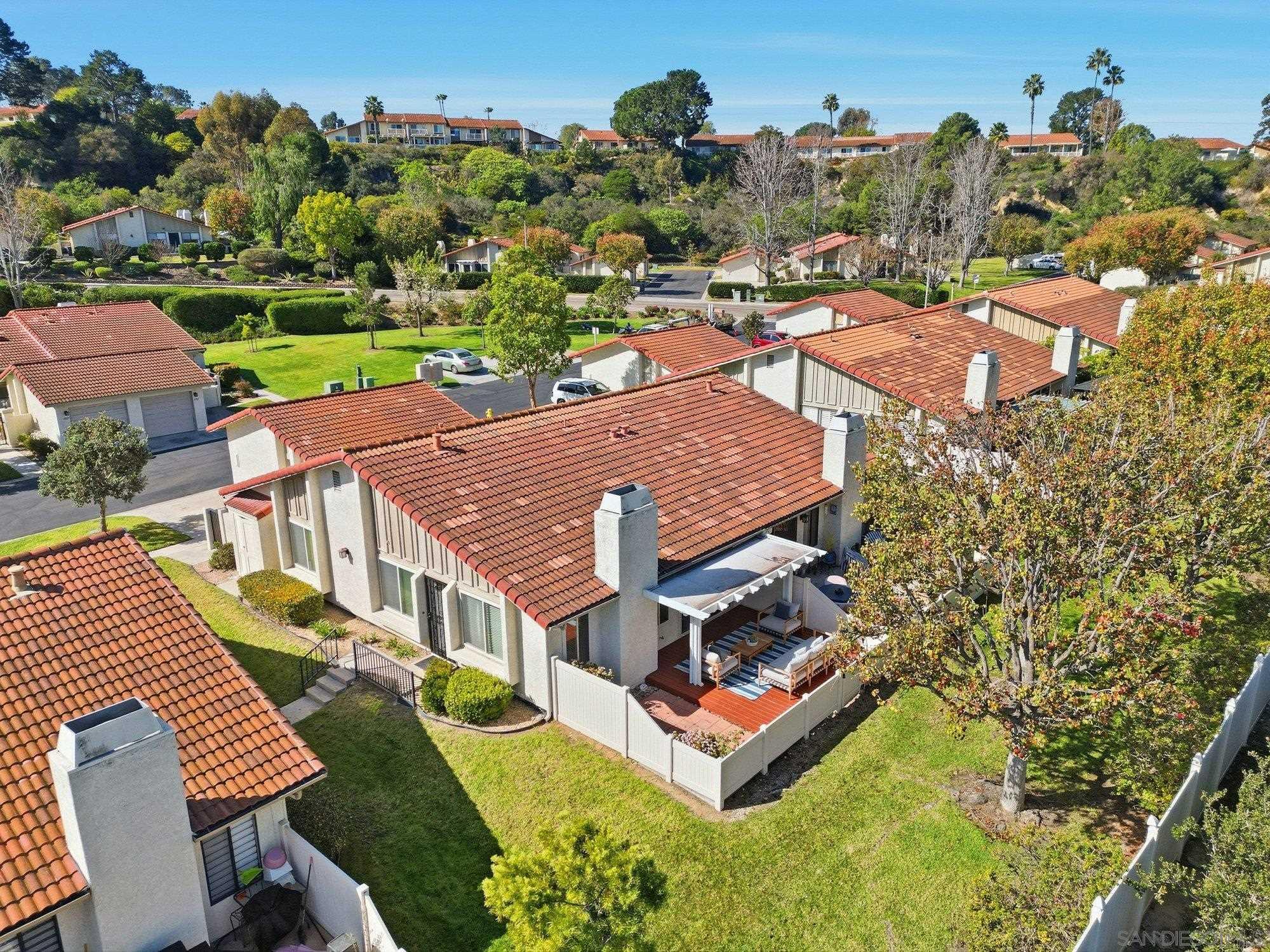 Detail Gallery Image 23 of 28 For 1926  Springdale Ln, Encinitas,  CA 92024 - 3 Beds | 2 Baths