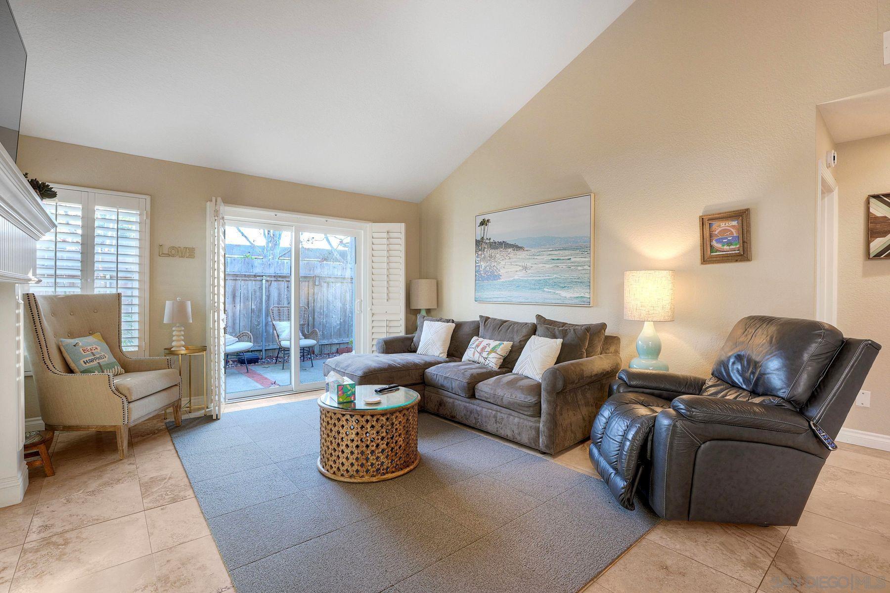 Detail Gallery Image 11 of 51 For 2037  Countrywood Way, Encinitas,  CA 92024 - 2 Beds | 2 Baths