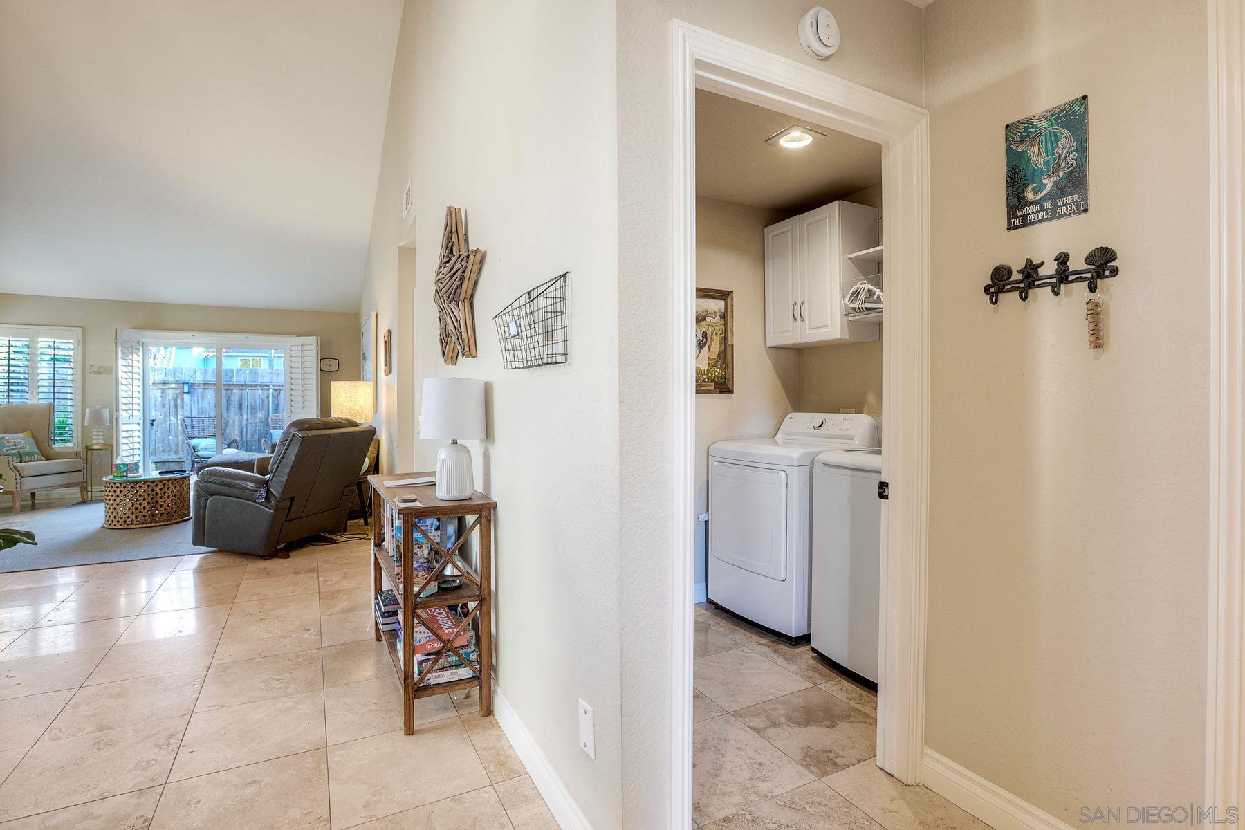 Detail Gallery Image 22 of 51 For 2037  Countrywood Way, Encinitas,  CA 92024 - 2 Beds | 2 Baths