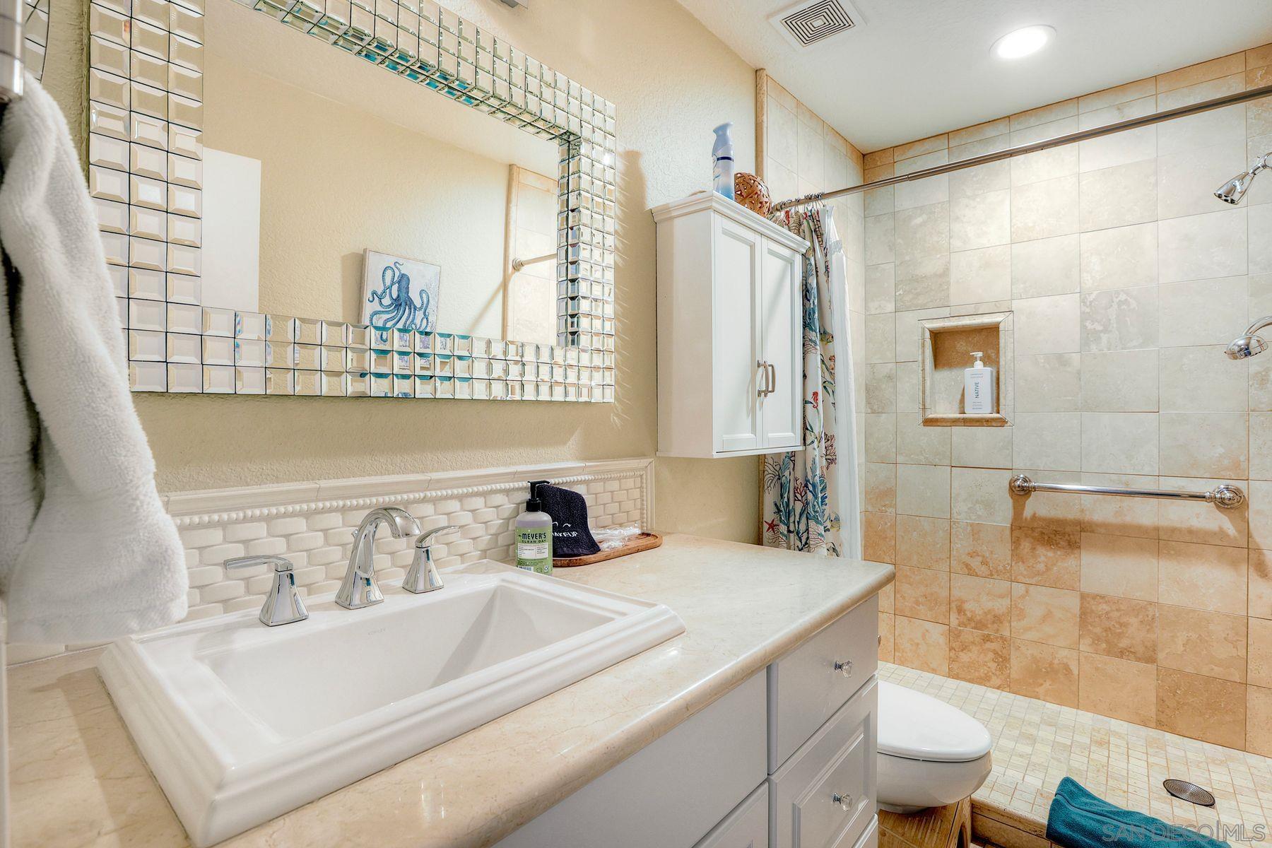 Detail Gallery Image 23 of 51 For 2037  Countrywood Way, Encinitas,  CA 92024 - 2 Beds | 2 Baths