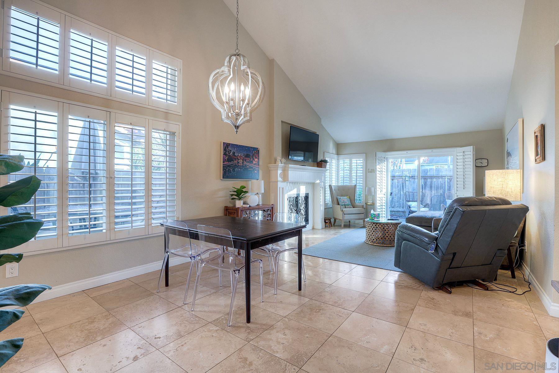 Detail Gallery Image 8 of 51 For 2037  Countrywood Way, Encinitas,  CA 92024 - 2 Beds | 2 Baths