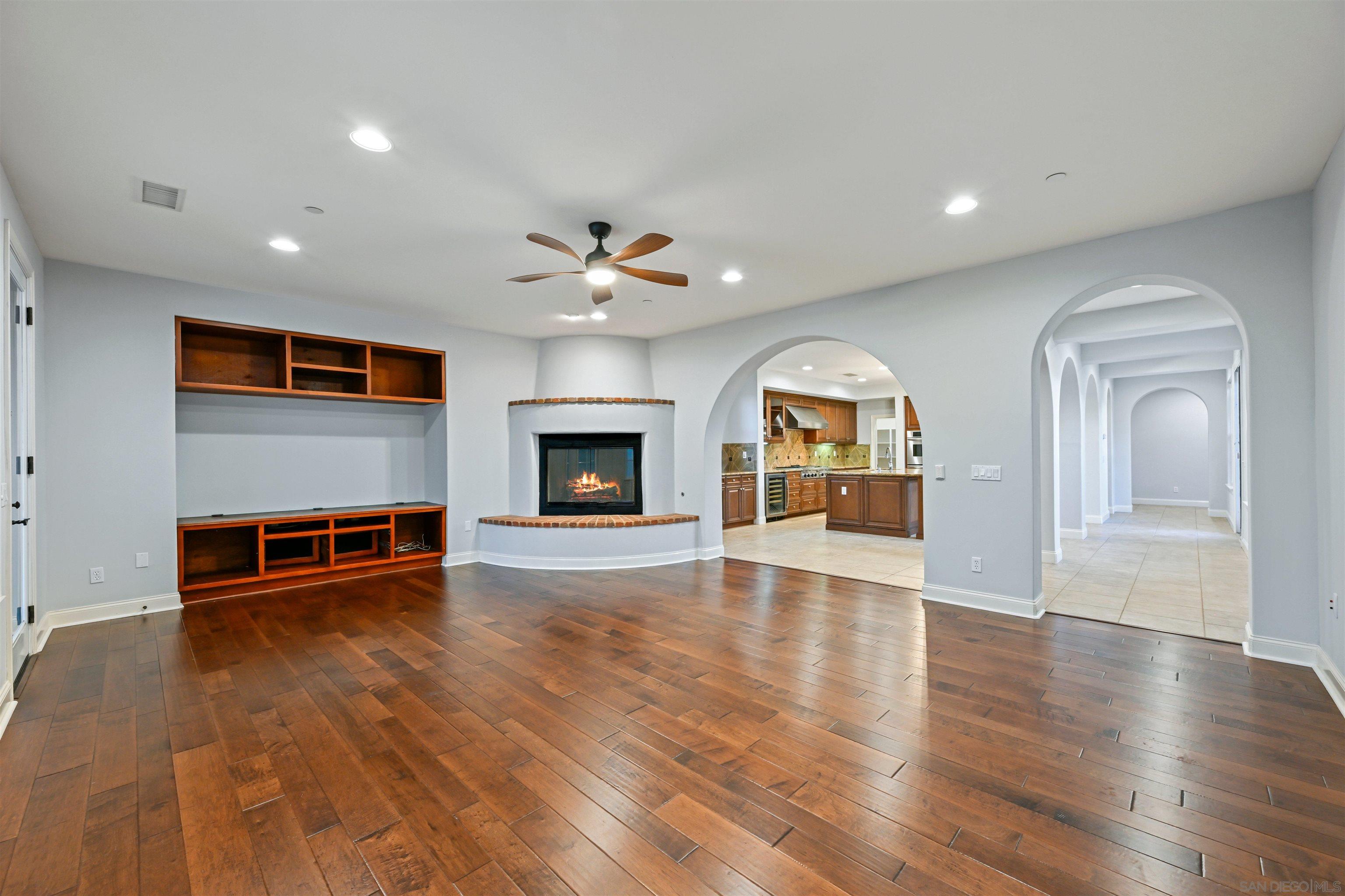 Detail Gallery Image 14 of 55 For 14854  Eden Mills Pl, San Diego,  CA 92131 - 5 Beds | 4/1 Baths