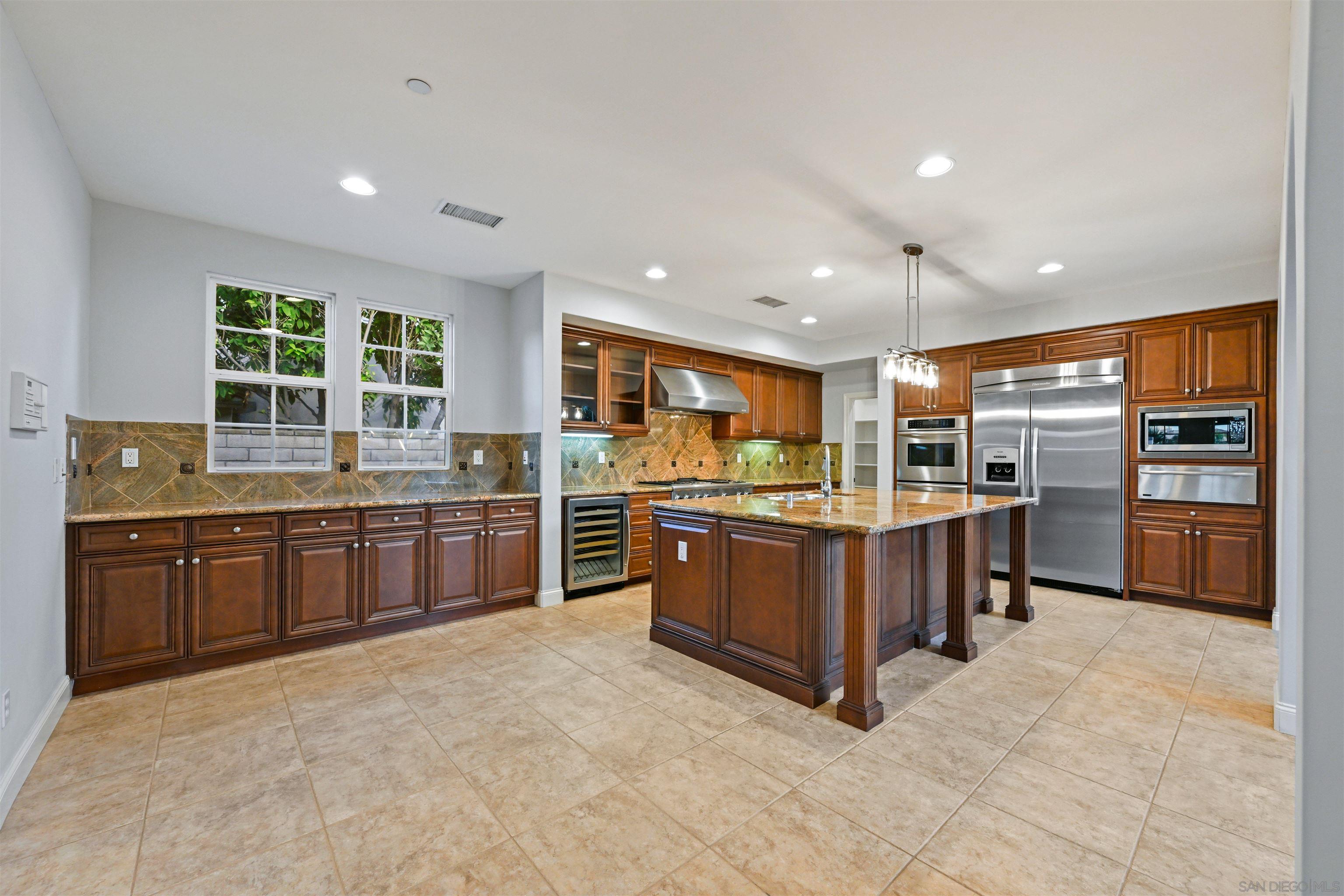 Detail Gallery Image 15 of 55 For 14854  Eden Mills Pl, San Diego,  CA 92131 - 5 Beds | 4/1 Baths