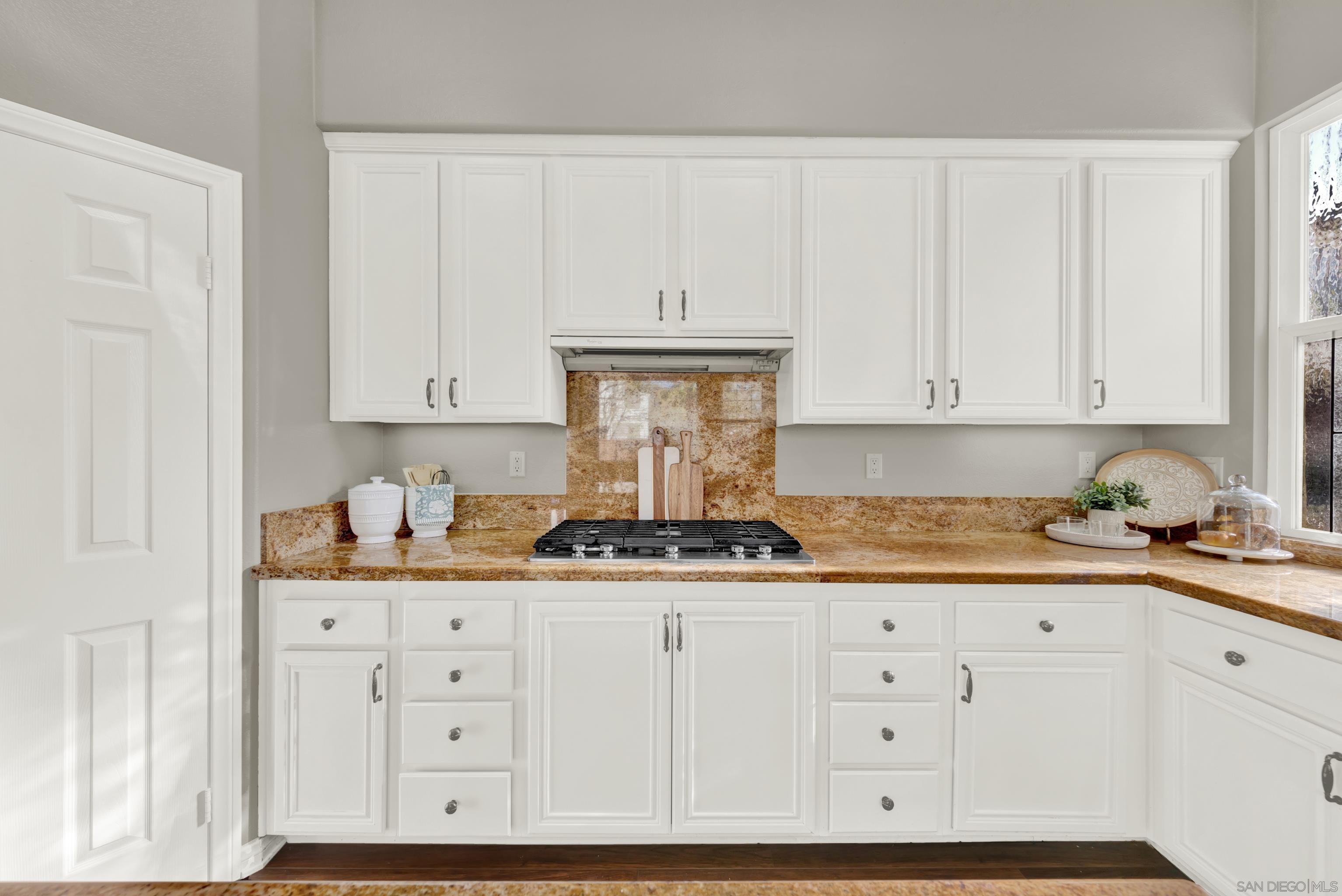 Detail Gallery Image 12 of 65 For 10109  Prairie Fawn Dr, San Diego,  CA 92127 - 5 Beds | 3 Baths