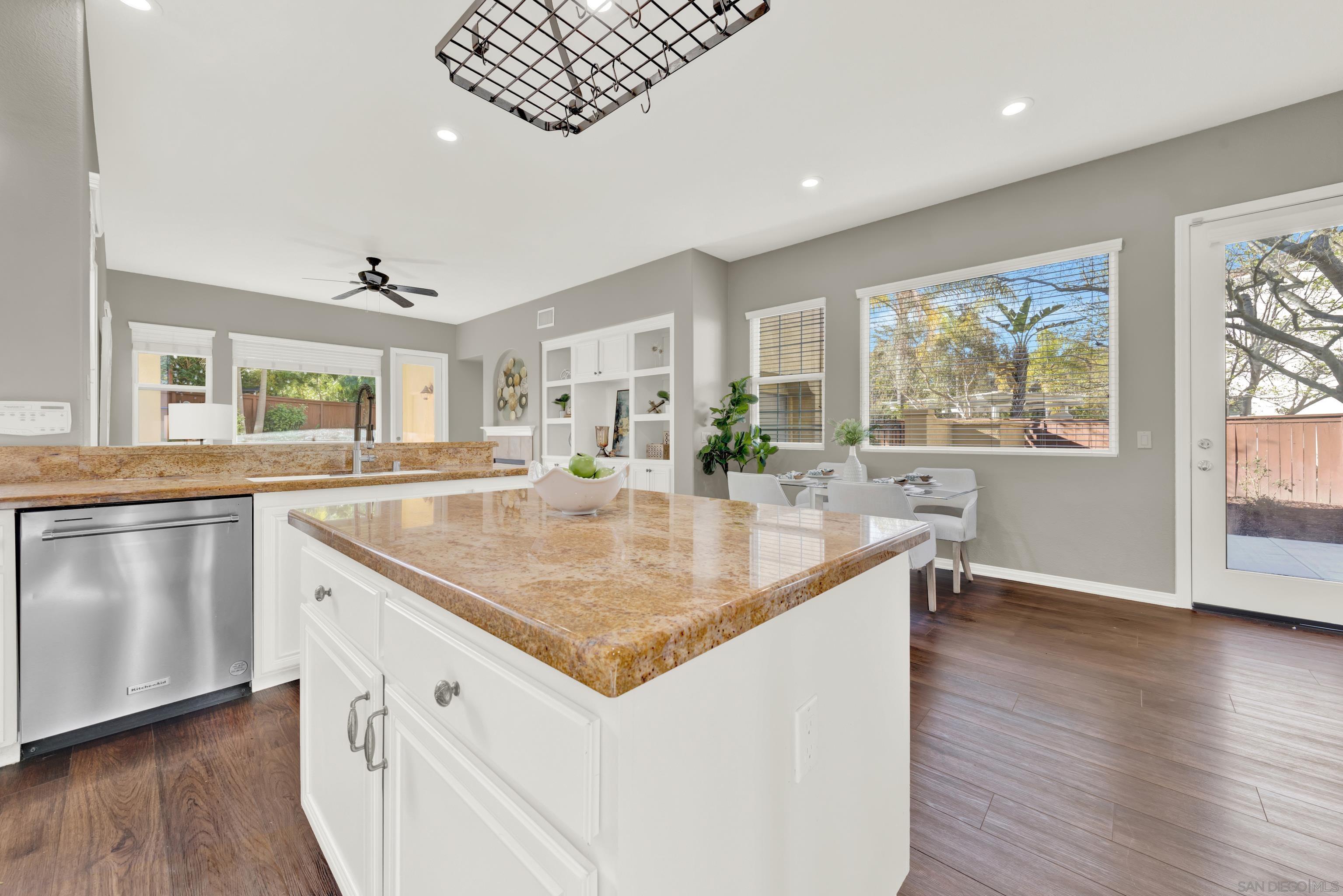 Detail Gallery Image 14 of 65 For 10109  Prairie Fawn Dr, San Diego,  CA 92127 - 5 Beds | 3 Baths