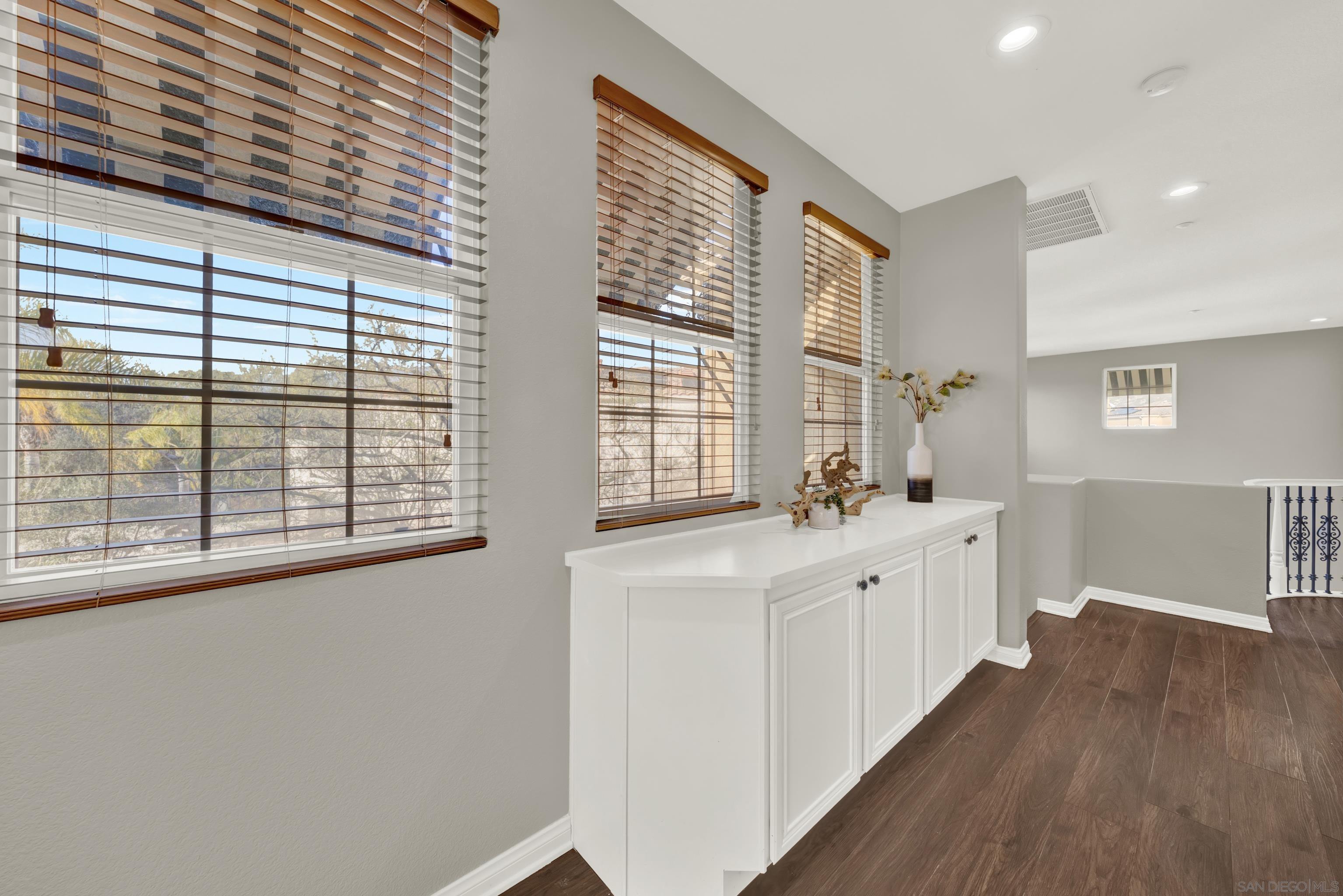 Detail Gallery Image 31 of 65 For 10109  Prairie Fawn Dr, San Diego,  CA 92127 - 5 Beds | 3 Baths