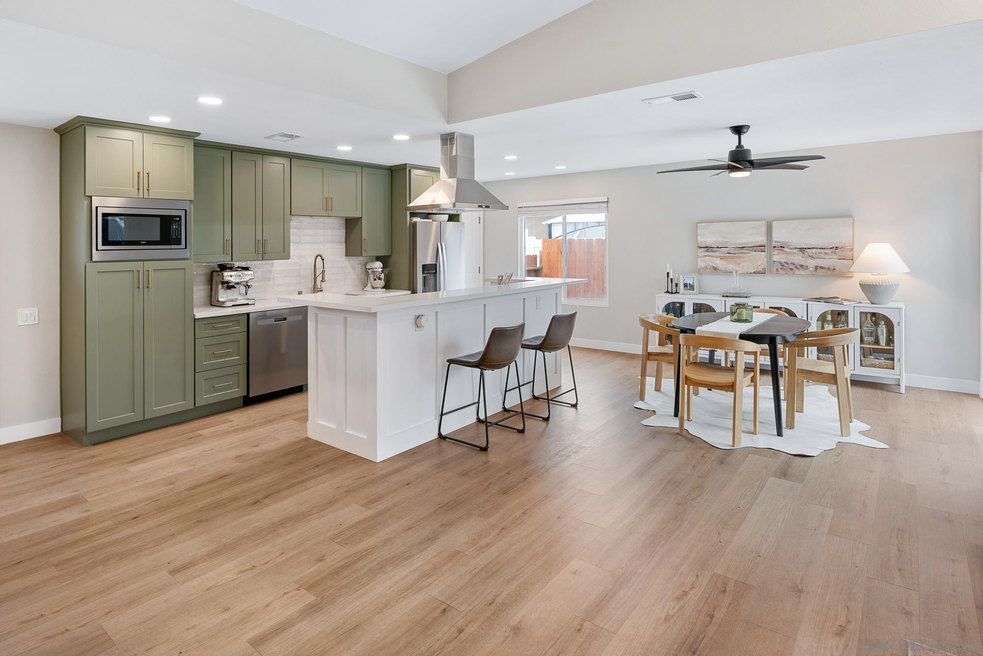 Detail Gallery Image 13 of 46 For 6832  Lazy Clouds, San Diego,  CA 92120 - 3 Beds | 2 Baths