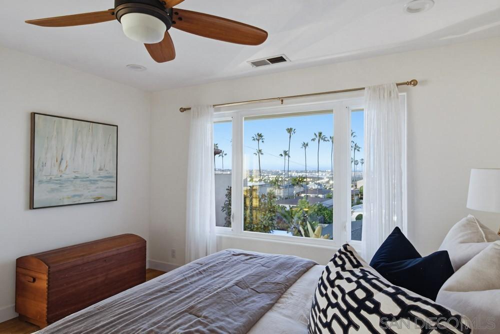 Detail Gallery Image 31 of 75 For 4460  Niagara Avenue, San Diego,  CA 92107 - 4 Beds | 4 Baths