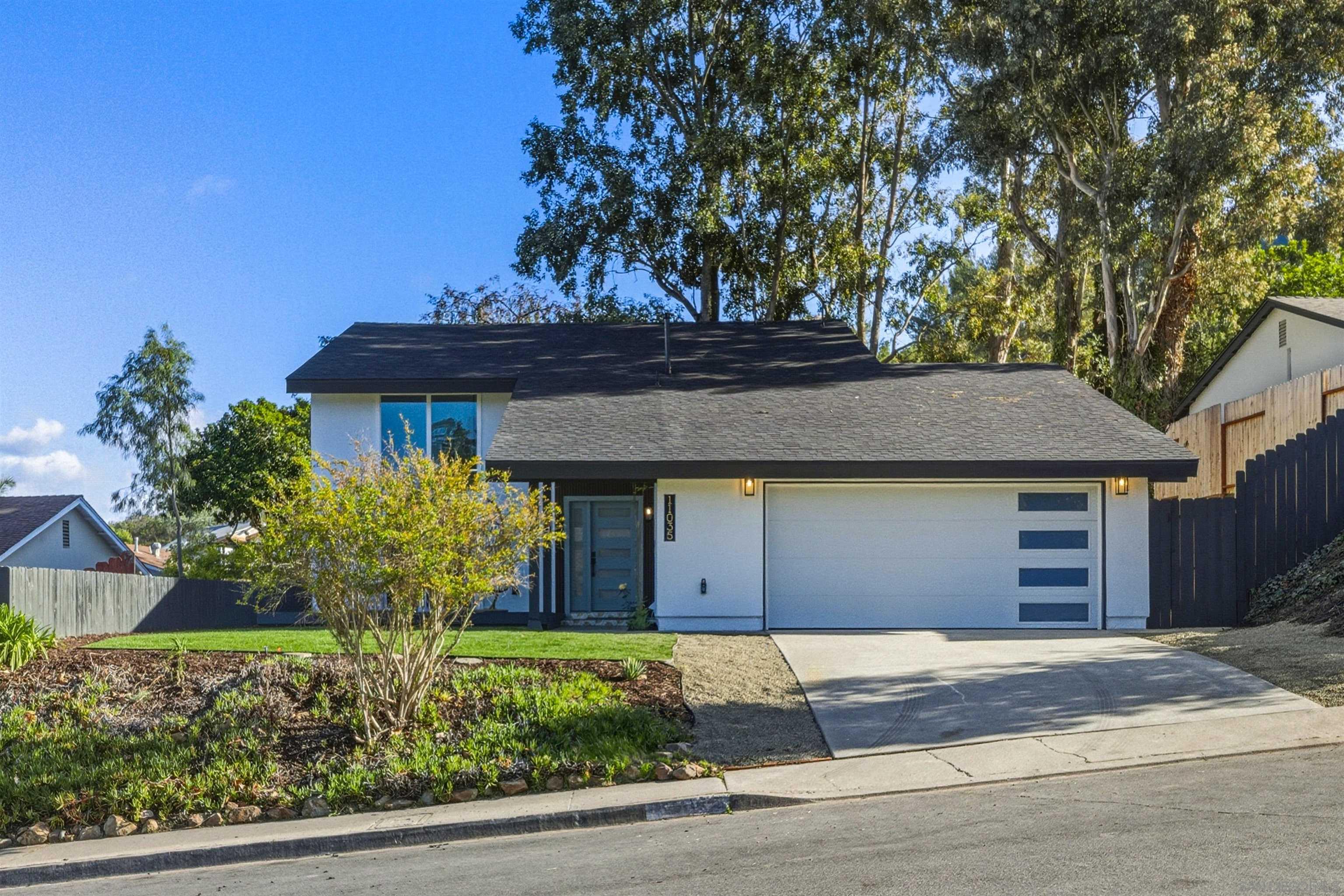 Detail Gallery Image 2 of 37 For 11035  Avenida Maria, San Diego,  CA 92129 - 4 Beds | 3/1 Baths