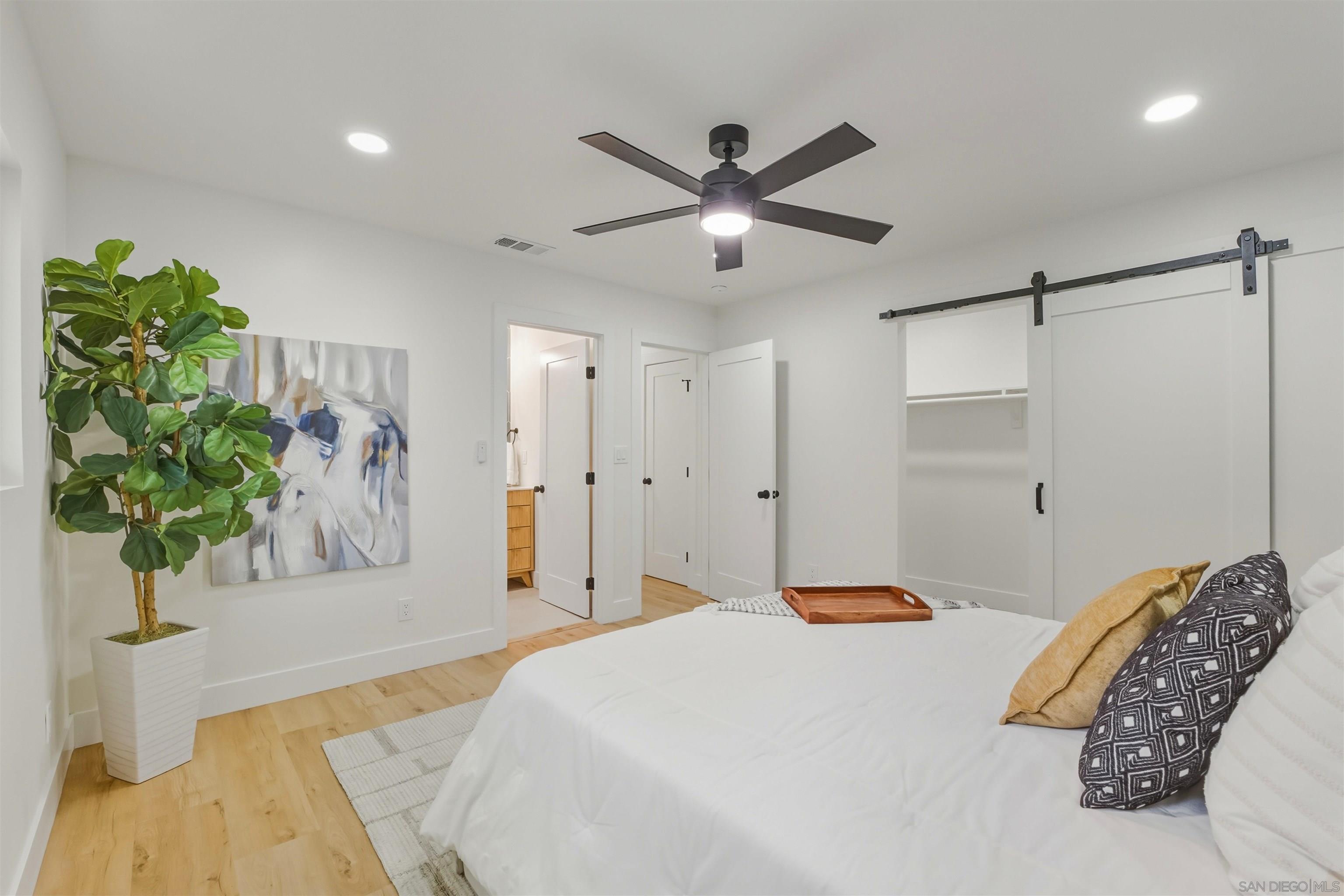 Detail Gallery Image 15 of 37 For 11035  Avenida Maria, San Diego,  CA 92129 - 4 Beds | 3/1 Baths