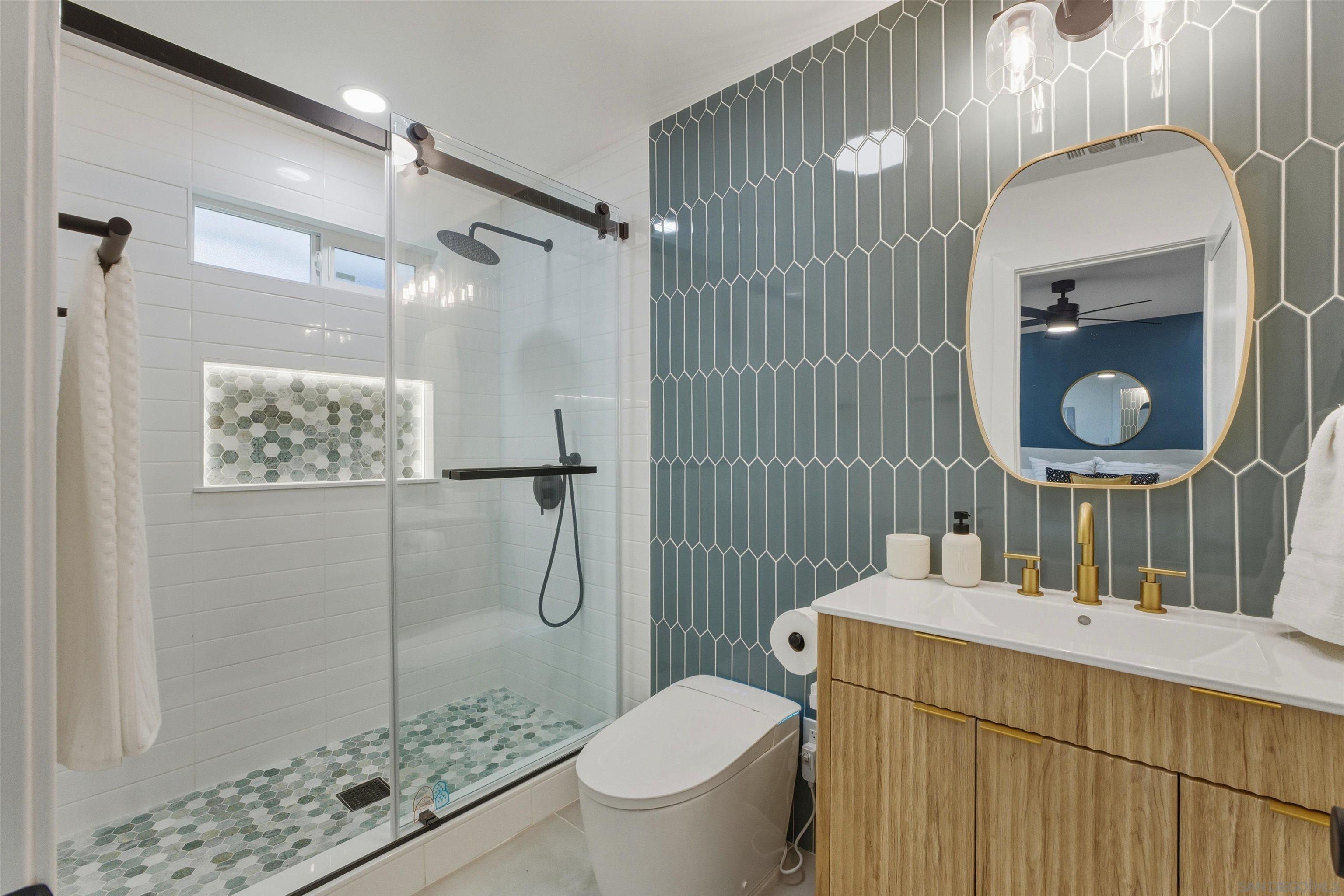 Detail Gallery Image 19 of 38 For 11035  Avenida Maria, San Diego,  CA 92129 - 4 Beds | 3/1 Baths