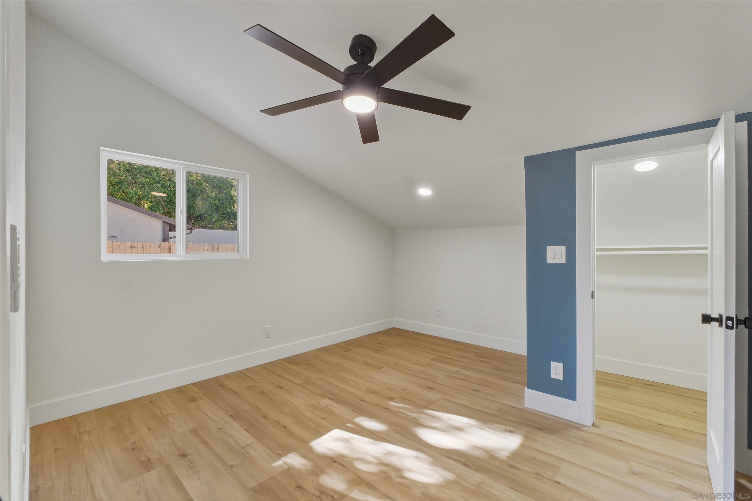 Detail Gallery Image 21 of 37 For 11035  Avenida Maria, San Diego,  CA 92129 - 4 Beds | 3/1 Baths