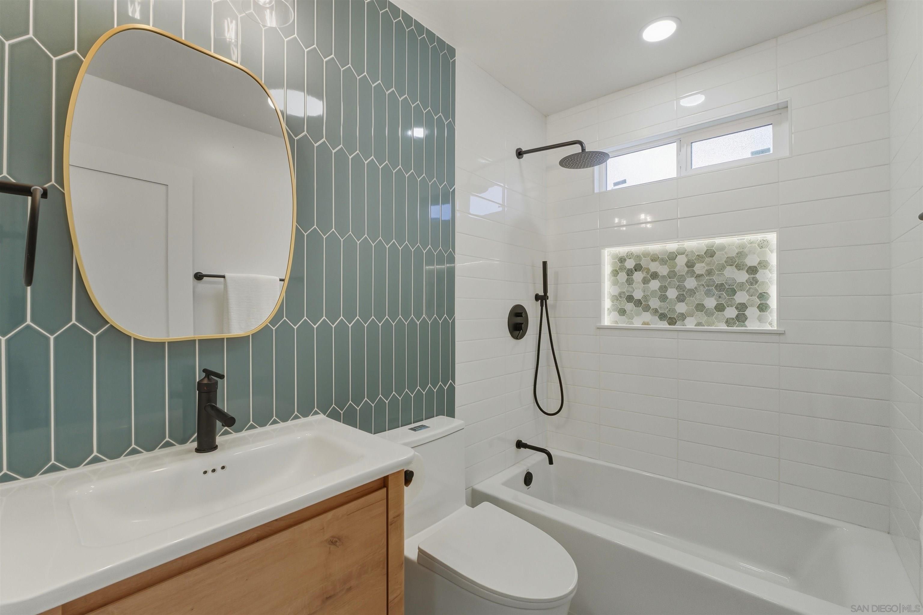 Detail Gallery Image 23 of 37 For 11035  Avenida Maria, San Diego,  CA 92129 - 4 Beds | 3/1 Baths