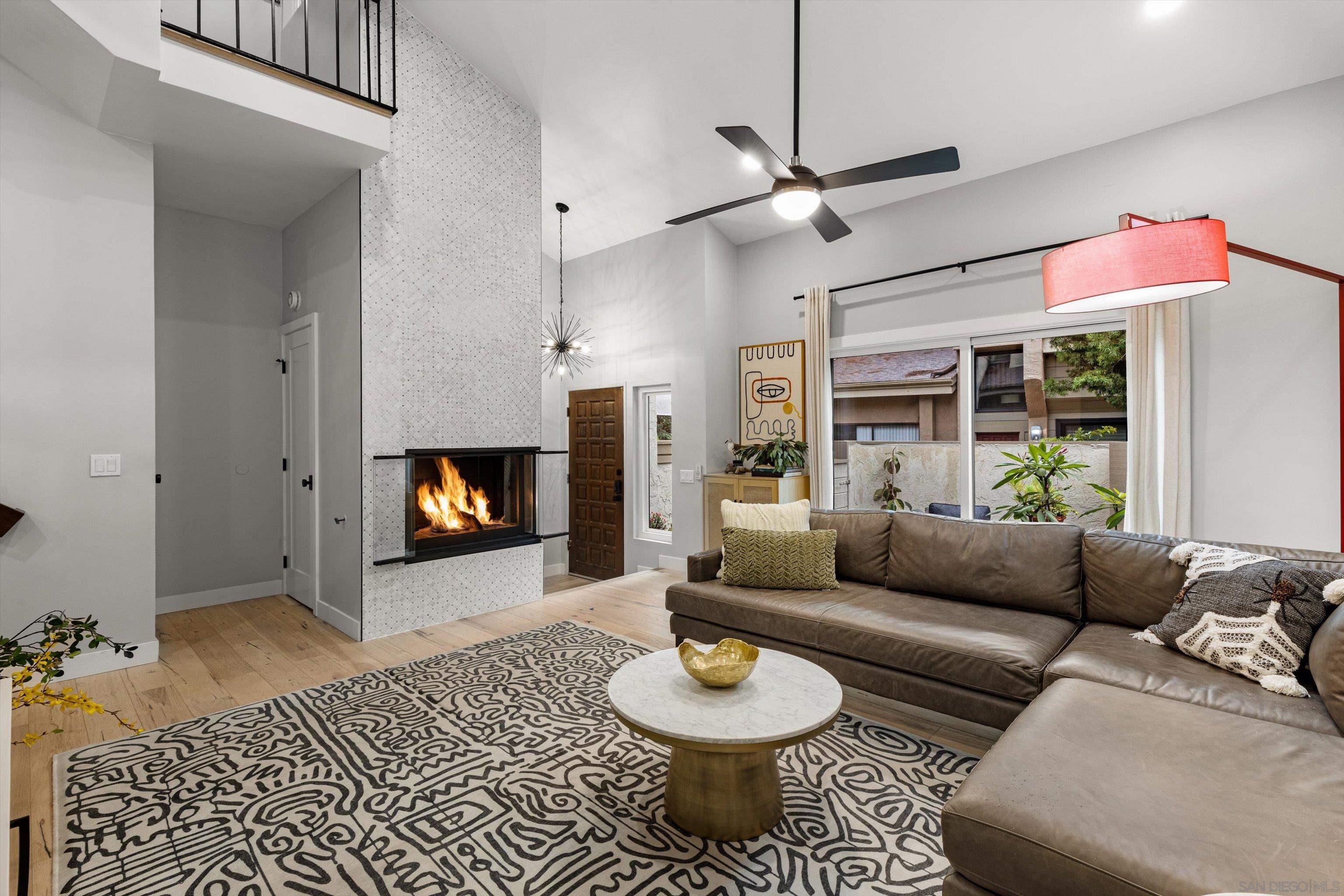 Detail Gallery Image 2 of 38 For 3320  Caminito Eastbluff  #135,  La Jolla,  CA 92037 - 3 Beds | 2/1 Baths